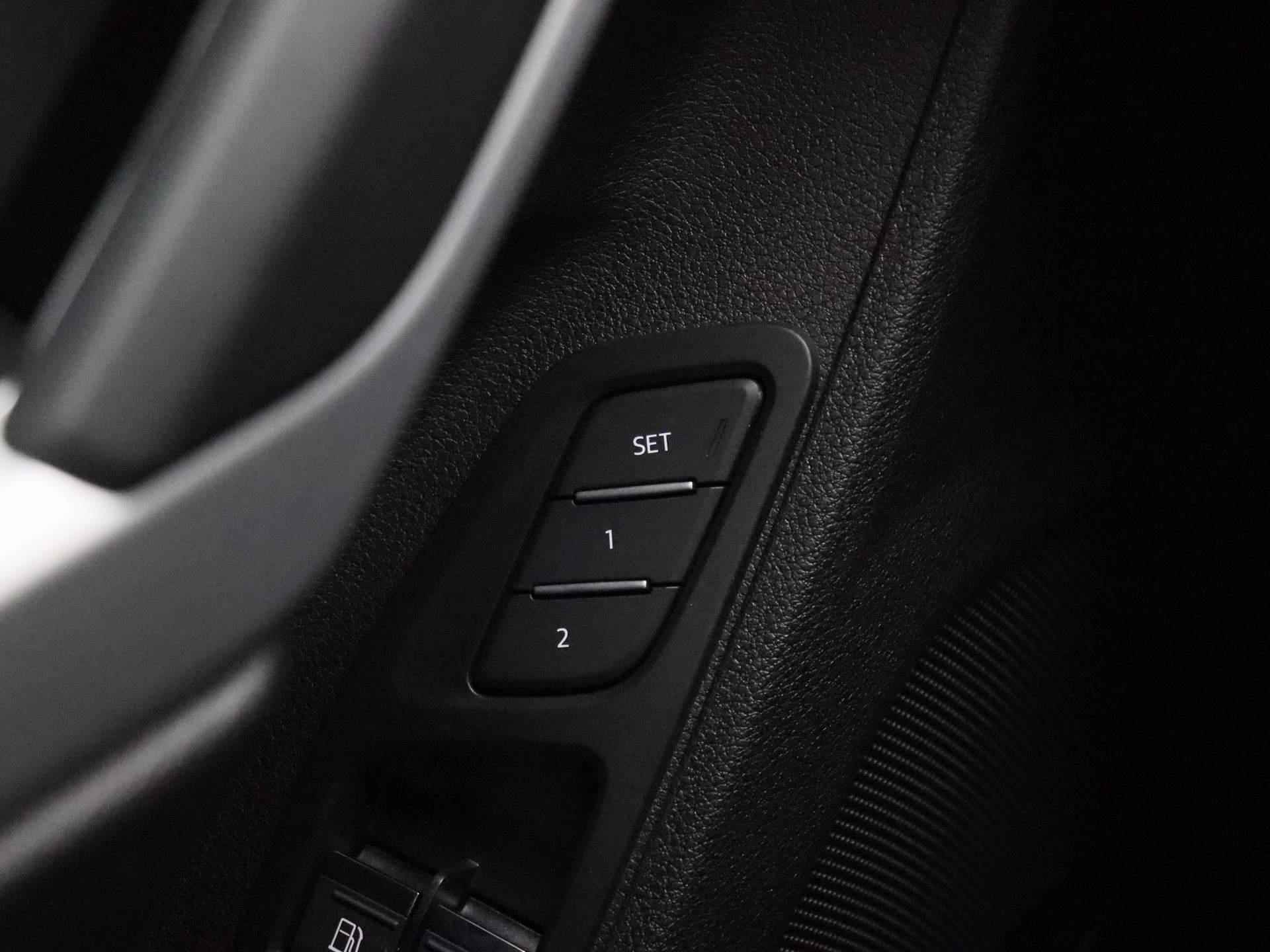 Audi Q3 Sportback 45 TFSI e S Edition 245 PK | Automaat | Navigatie | 360 Camera | Adaptive Cruise Control | Parkeersensoren | Stoelverwarming | Apple Carplay | Android Auto | Lichtmetalen velgen | Climate Control | - 31/49
