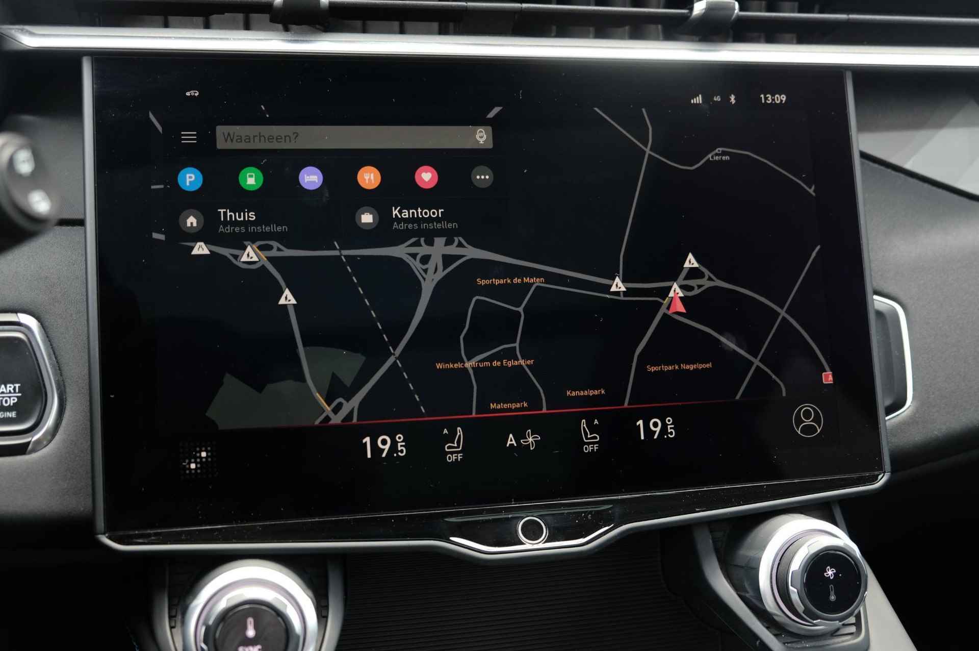 Lynk & Co 01 1.5 PHEV | Fullmap Navi | LM velgen | Apple Carplay/Android Auto | Schuif/Kantel Dak | 360 gr. Camera | Stuur/Stoelverwarming | Zwarte Hemelbekleding | Premium Audio | Park Assist Camera | Adaptive Cruise | LED koplampen - 21/32