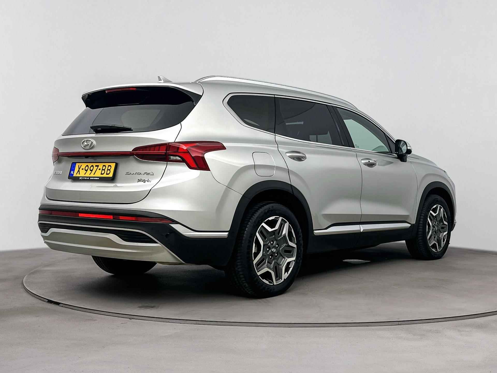 Hyundai Santa Fe 1.6 T-GDI PHEV PREMIUM SKY 7P. | SCHUIFDAK | LEDER | NAVI | CLIMA | ADAPT. CRUISE | CAMERA | 7 PERSOONS | FABRIEKSGARANTIE GELDIG T/M 10-2028! | - 3/35