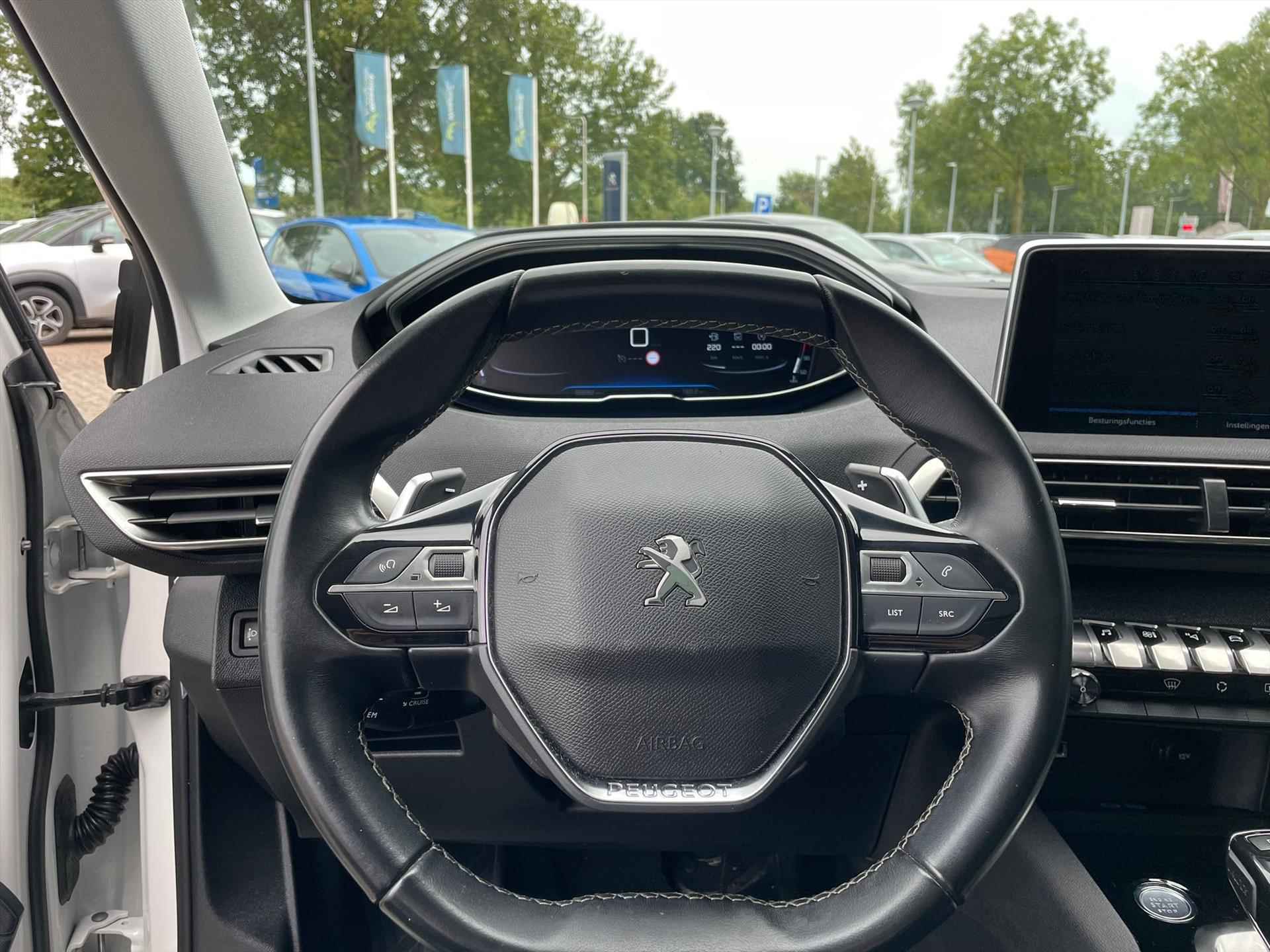 Peugeot 3008 1.2 PureTech 130pk Automaat! | Navigatie | Climate control | Panoramisch dak | Cruise control  | Parkkerhulp voor, achter met camera - 4/38