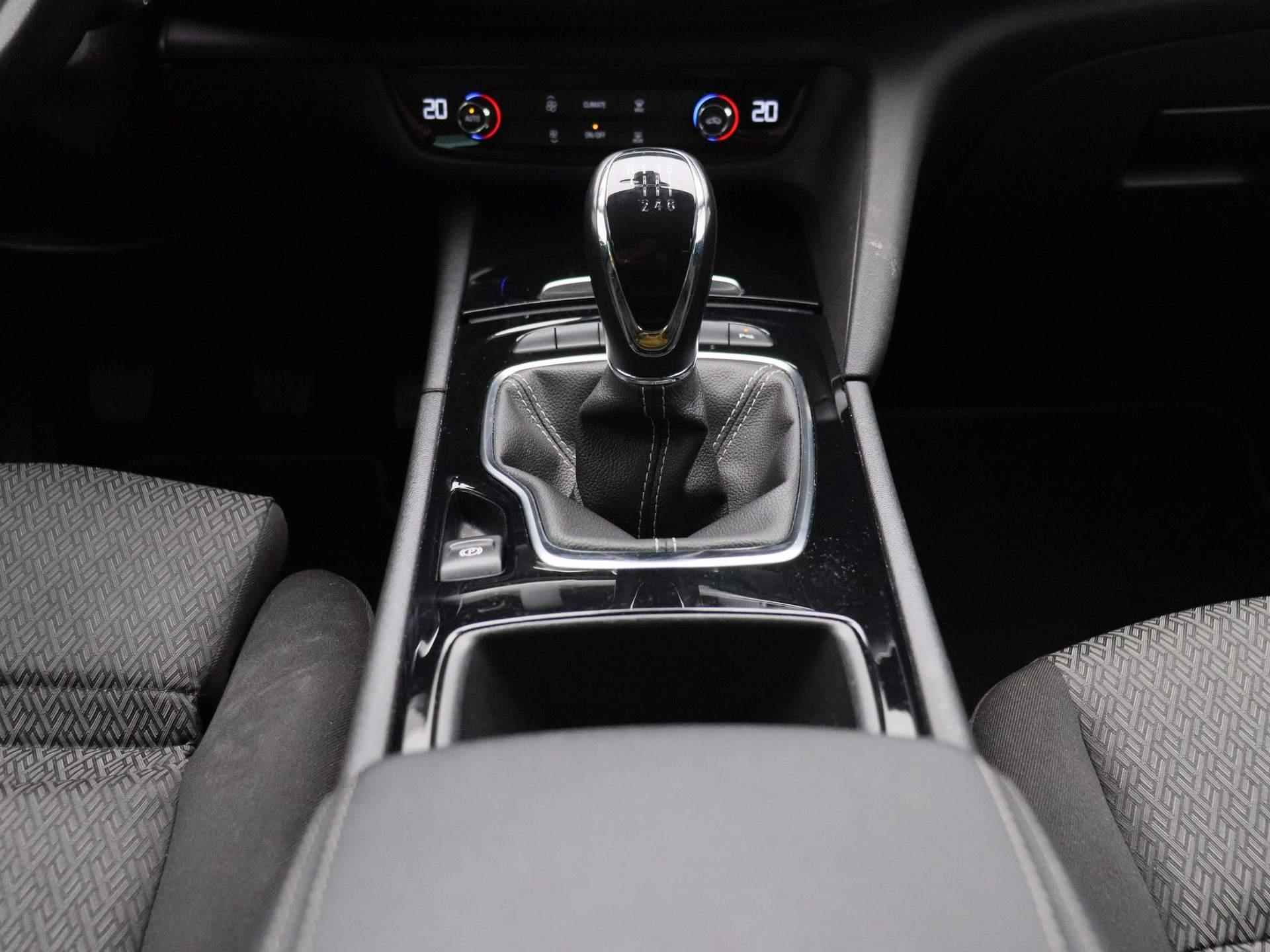 Opel Insignia Sports Tourer 1.5 Turbo Business | Navigatie | Climate control | Camera | Parkeer sensoren | LMV | - 10/35