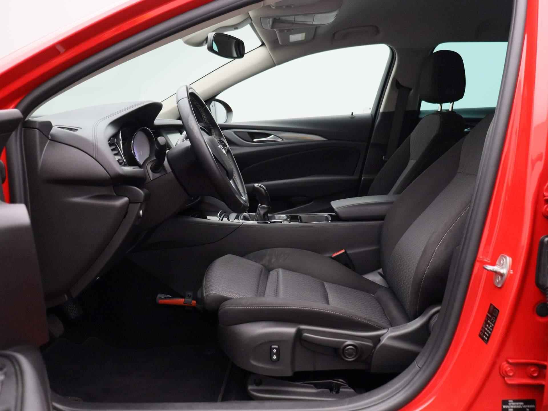 Opel Insignia Sports Tourer 1.5 Turbo Business | Navigatie | Climate control | Camera | Parkeer sensoren | LMV | - 11/35