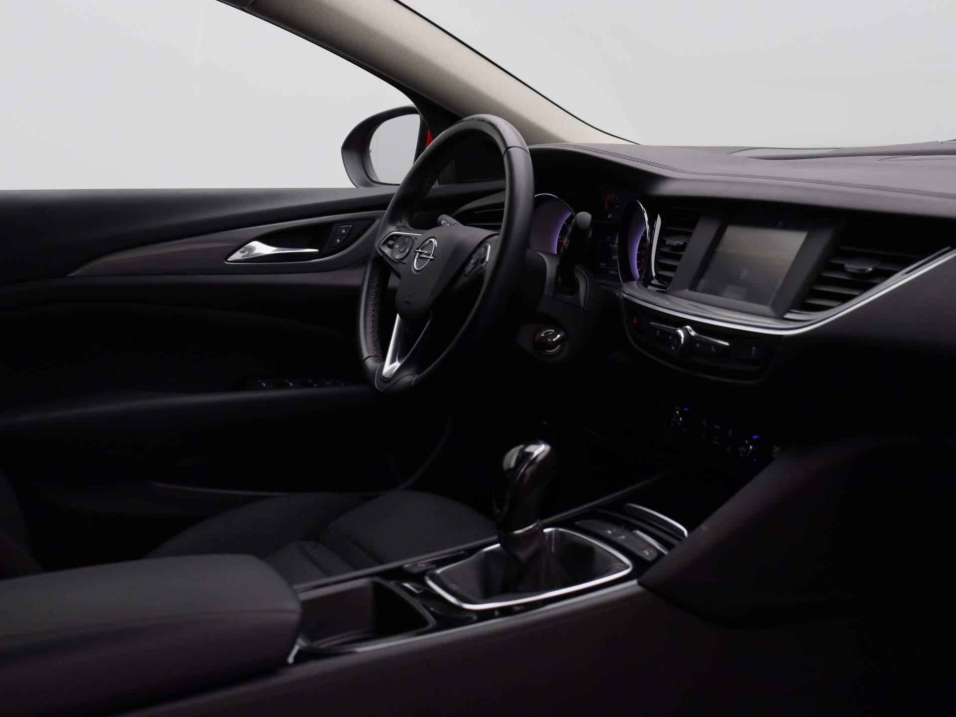 Opel Insignia Sports Tourer 1.5 Turbo Business | Navigatie | Climate control | Camera | Parkeer sensoren | LMV | - 27/35