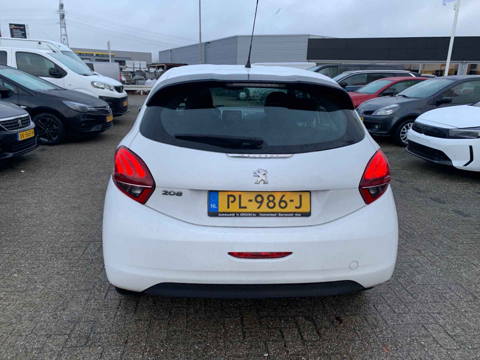 Peugeot 208 1.6 BlueHDi Active Airco | Navigatie | 5 Deurs | Armsteun | Bluetooth | Led Dagrij | Cruise - 3/10