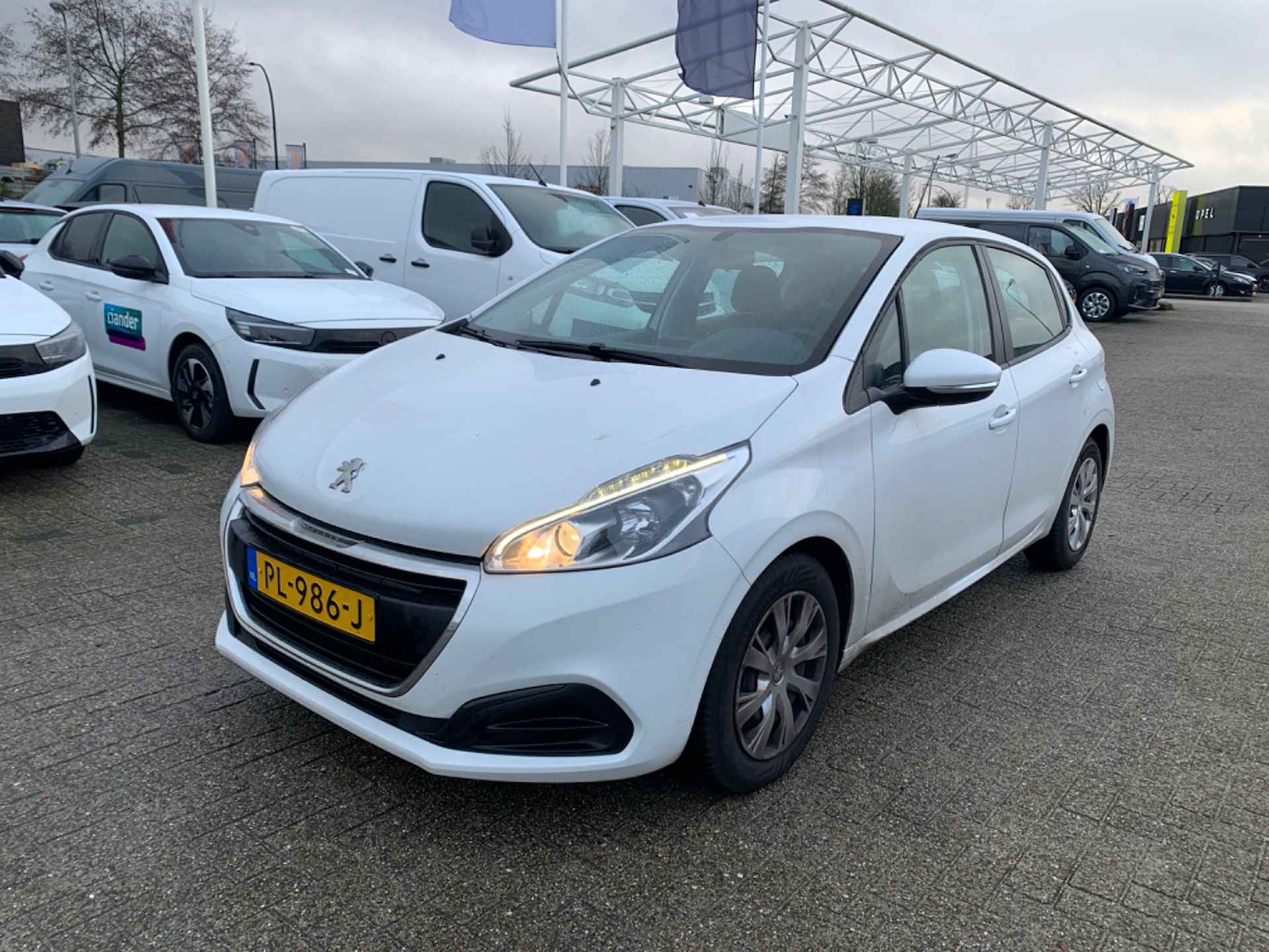 Peugeot 208 1.6 BlueHDi Active Airco | Navigatie | 5 Deurs | Armsteun | Bluetooth | Led Dagrij | Cruise - 10/10