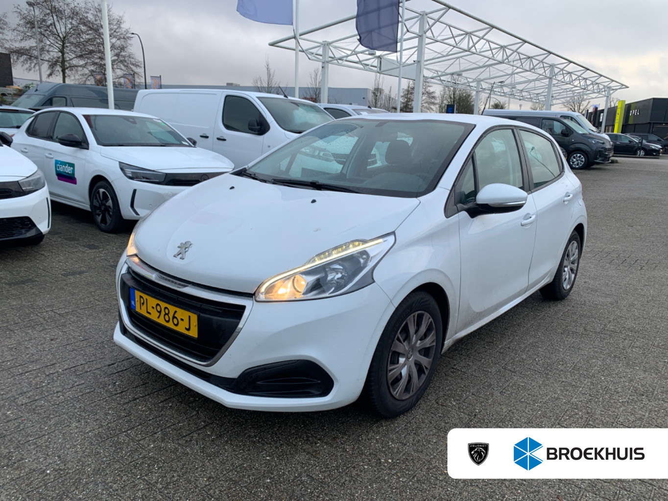 Peugeot 208 1.6 BlueHDi Active Airco | Navigatie | 5 Deurs | Armsteun | Bluetooth | Led Dagrij | Cruise