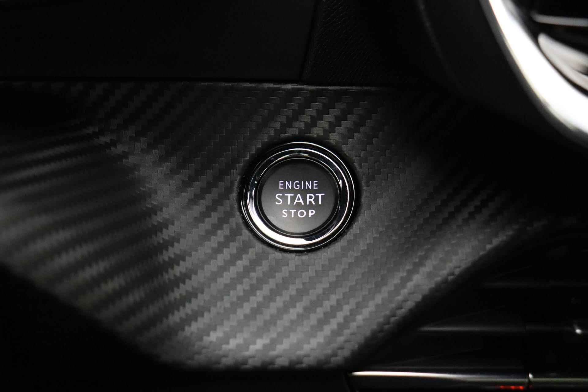Peugeot e-2008 EV GT Pack 50 kWh 3-fase lader 136 PK | Automaat | LMV | A/C | Panoramadak | Draadloze telefoonlader | Leer met stoelverwarming | 12% bijtelling - 29/37