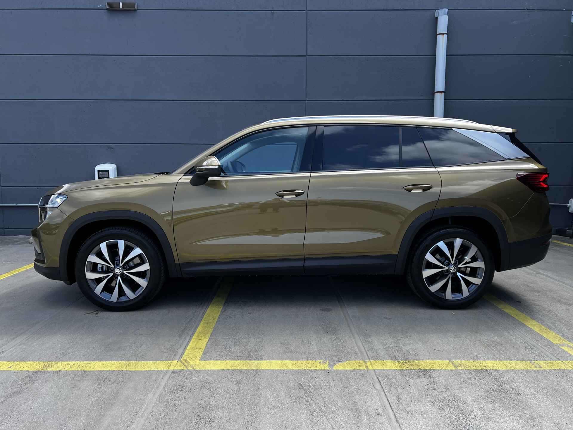 Škoda Kodiaq 1.5 TSI MHEV Business Edition Navigatie | 19 incl LM Velgen | Apple Car Play | Achteruitrijcamera | Adaptive Cruise control | Trekhaak - 7/17