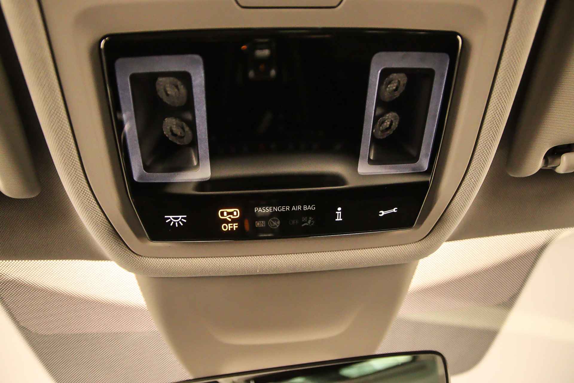 Škoda Octavia Combi Business Edition Plus 1.5 eTSI 150pk DSG Automaat Trekhaak, Adaptive cruise control, Elektrische achterklep, Achteruitrijcamera, Navigatie, 19 inch velgen, Stoelverwarming, Parkeersensoren, Verwarmde voorrruit - 32/44