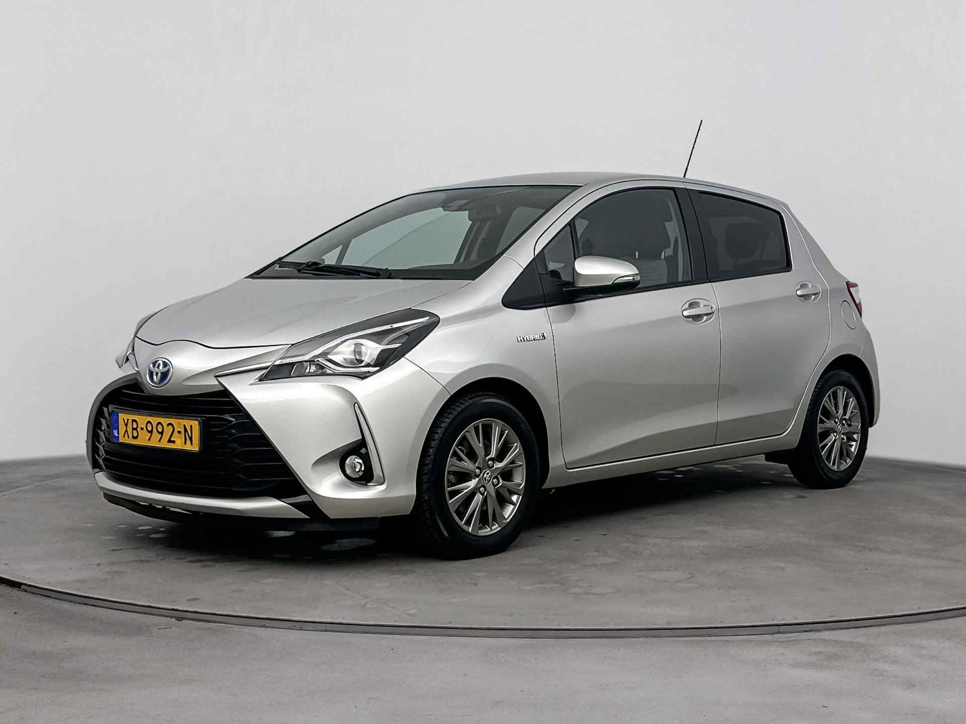 Toyota Yaris 1.5 Hybrid Dynamic | Navigatie | Camera | Climate Control | LM velgen | Cruise Control | - 16/43