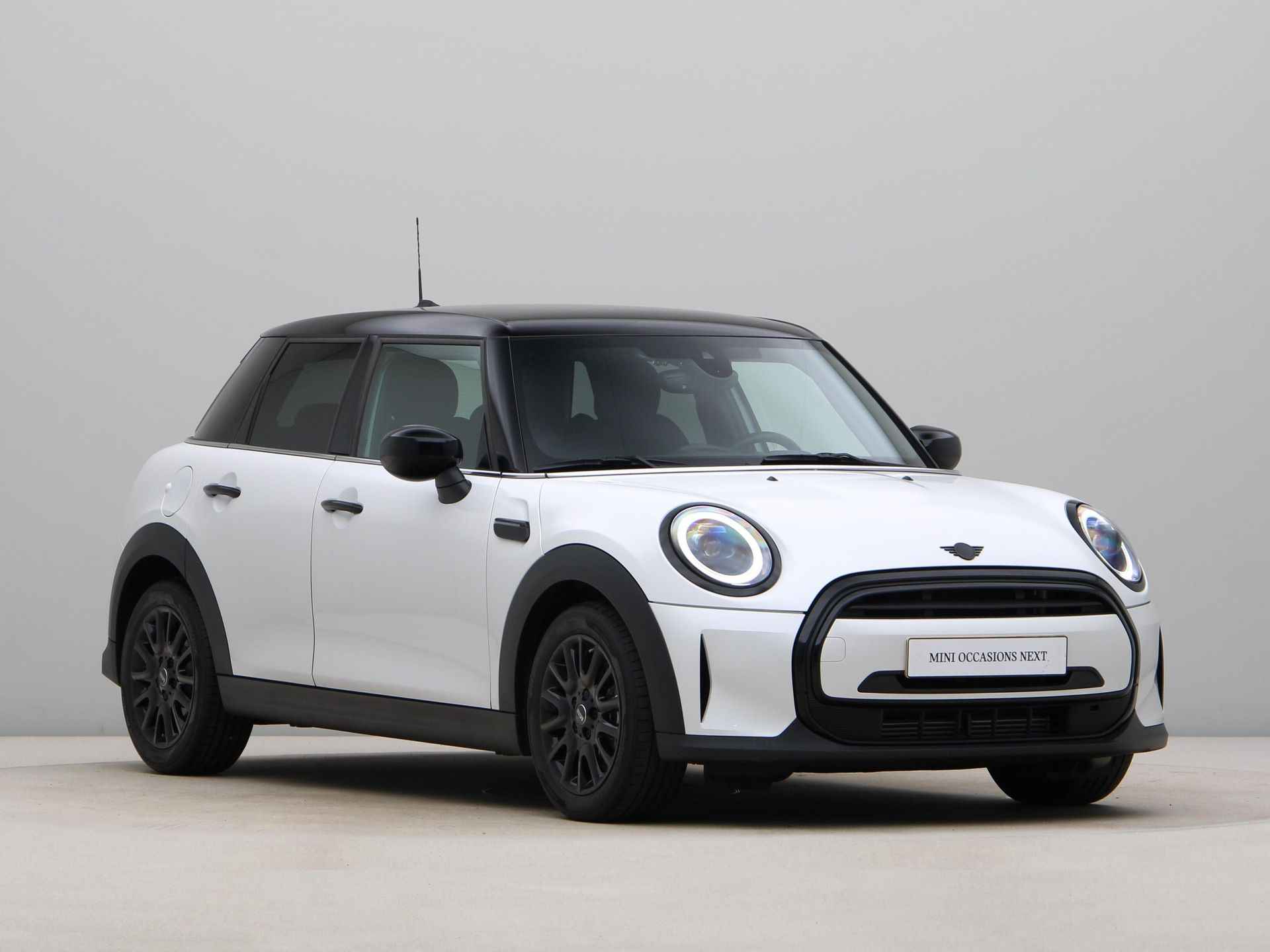 MINI 5-deurs Cooper Camden Edition Aut. - 8/24