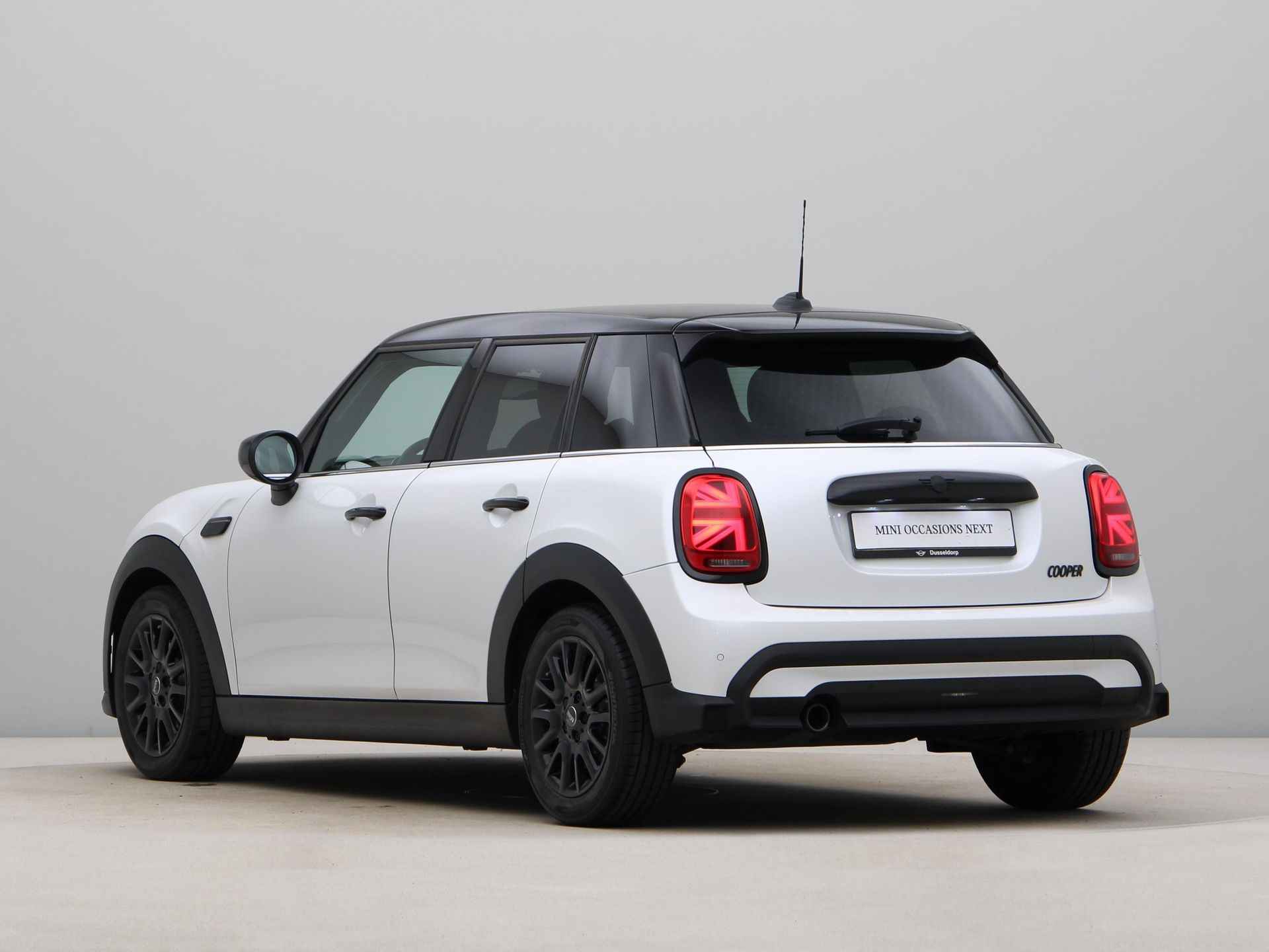 MINI 5-deurs Cooper Camden Edition Aut. - 12/24