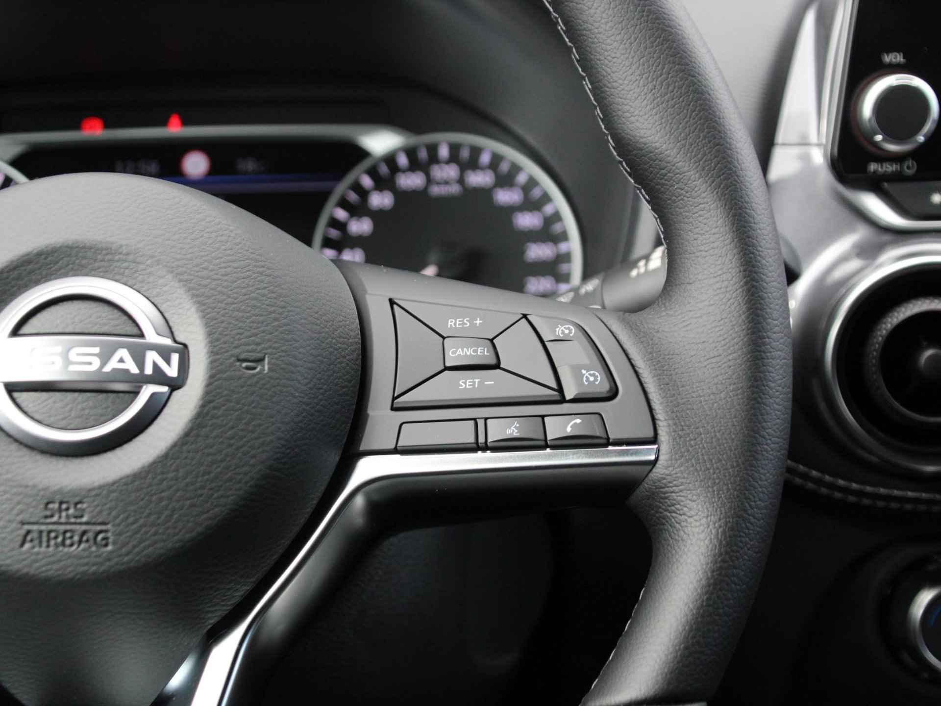 Nissan Juke 1.0 DIG-T N-Design | Navigatie | Camera | Apple Carplay/Android Auto | 19'' Velgen | Cruise & Climate Control | Rijklaarprijs! - 13/23