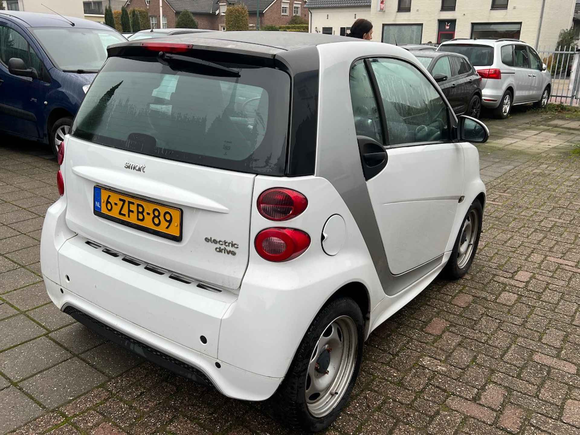 SMART Fortwo ELECTRIC DRIVE -- ACCU DEFECT - 4/7