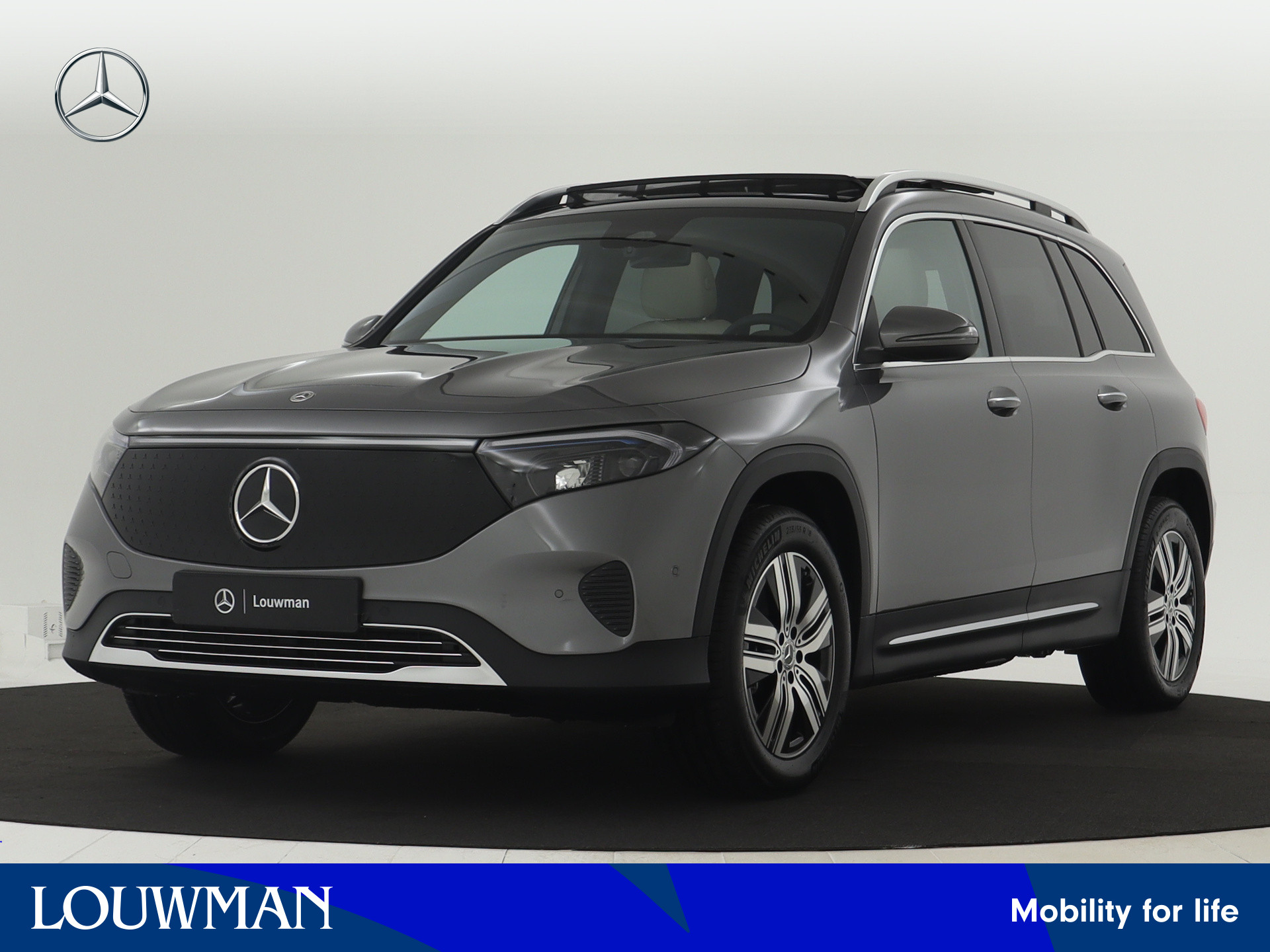 Mercedes-Benz EQB 250+ Luxury Line 7p. 71 kWh | Parkeerpakket met achteruitrijcamera | KEYLESS-GO comfort pakket | Premium pakket | Winter pakket | GUARD 360° Voertuigbescherming Plus | Dodehoekassistent | Extra USB-poorten |