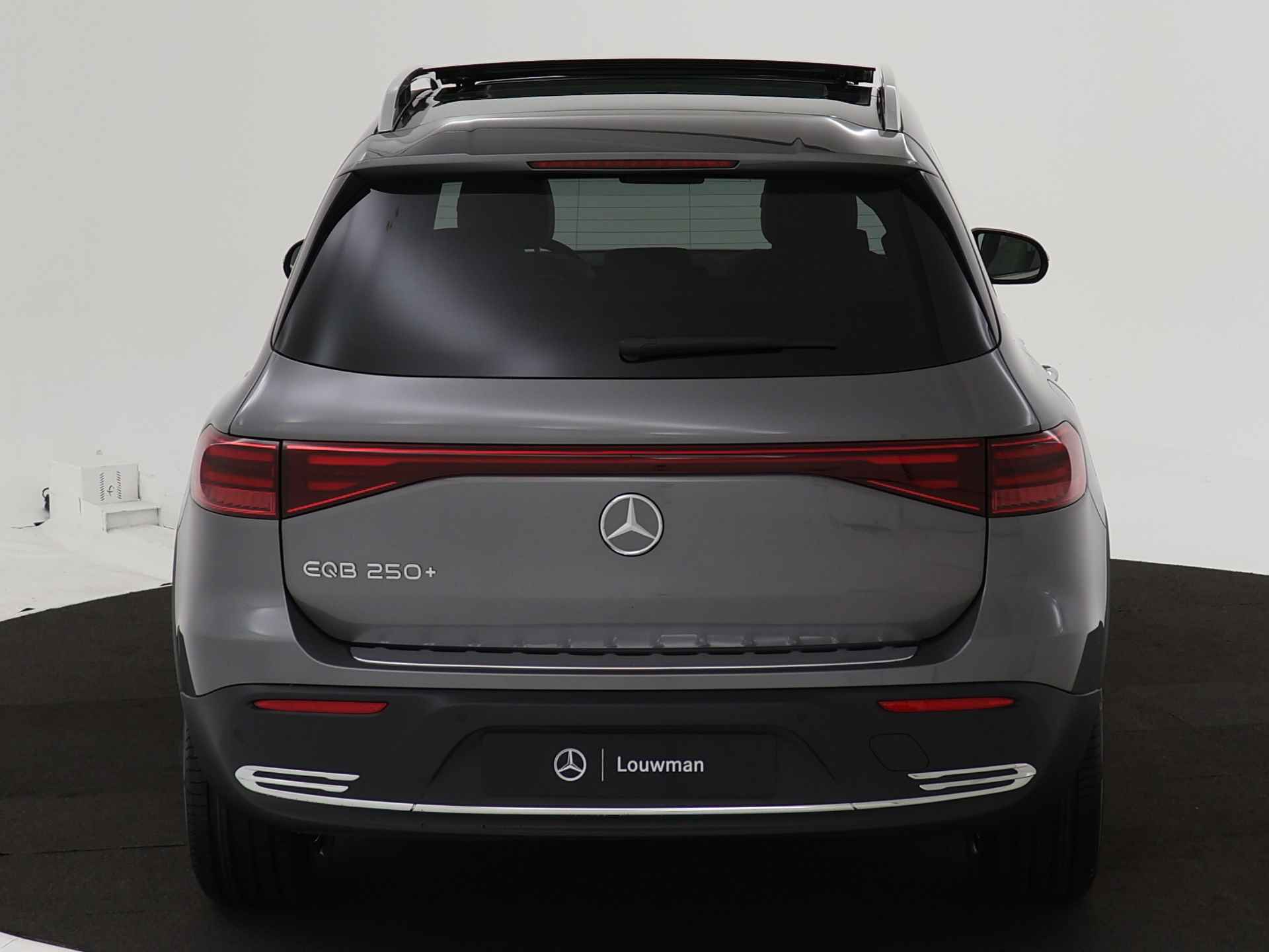 Mercedes-Benz EQB 250+ Luxury Line 7p. 71 kWh | Parkeerpakket met achteruitrijcamera | KEYLESS-GO comfort pakket | Premium pakket | Winter pakket | GUARD 360° Voertuigbescherming Plus | Dodehoekassistent | Extra USB-poorten | - 24/39