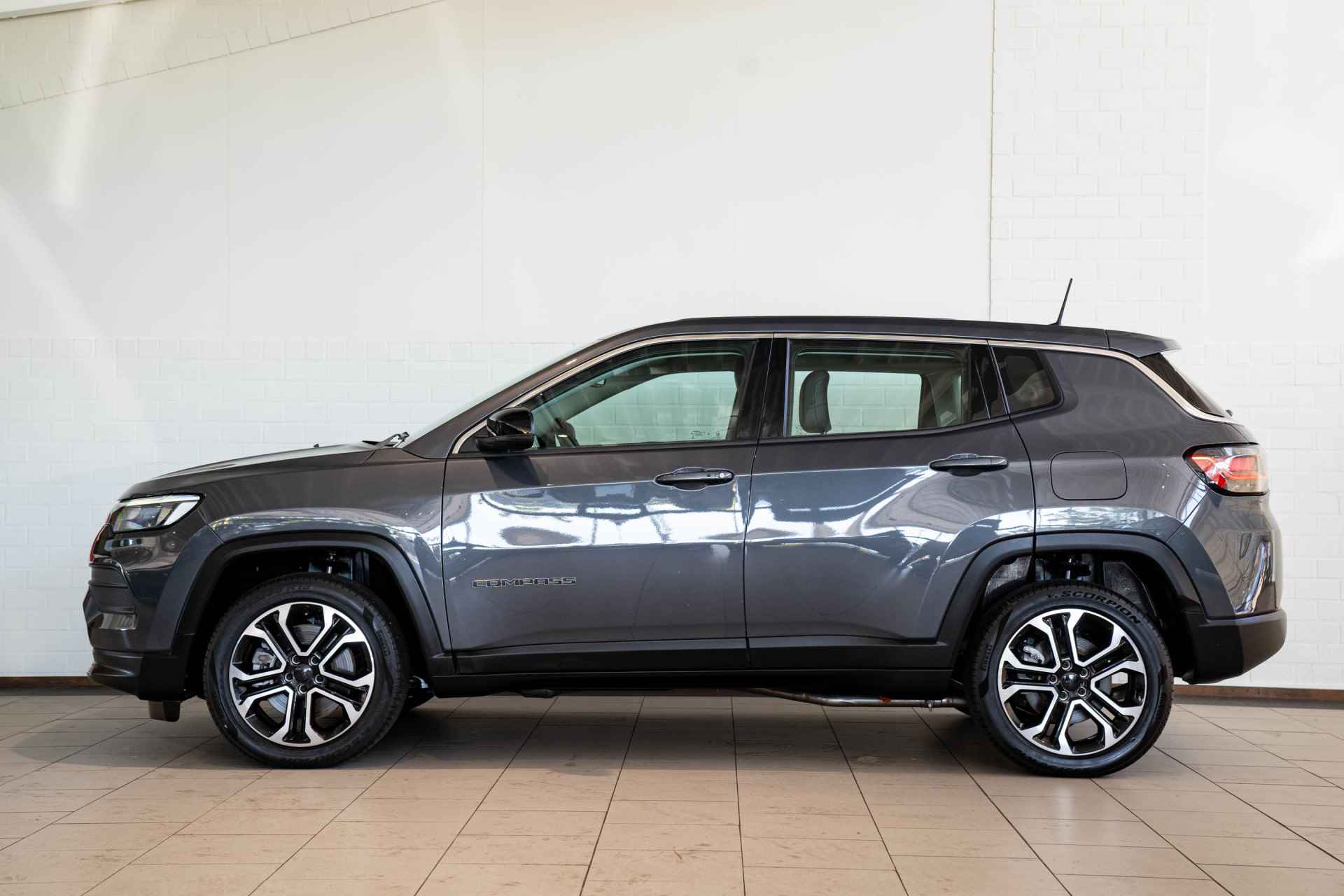 Jeep Compass 4xe 190 Plug-in Hybrid Electric Altitude | Camera | Climate Controle | - 5/37