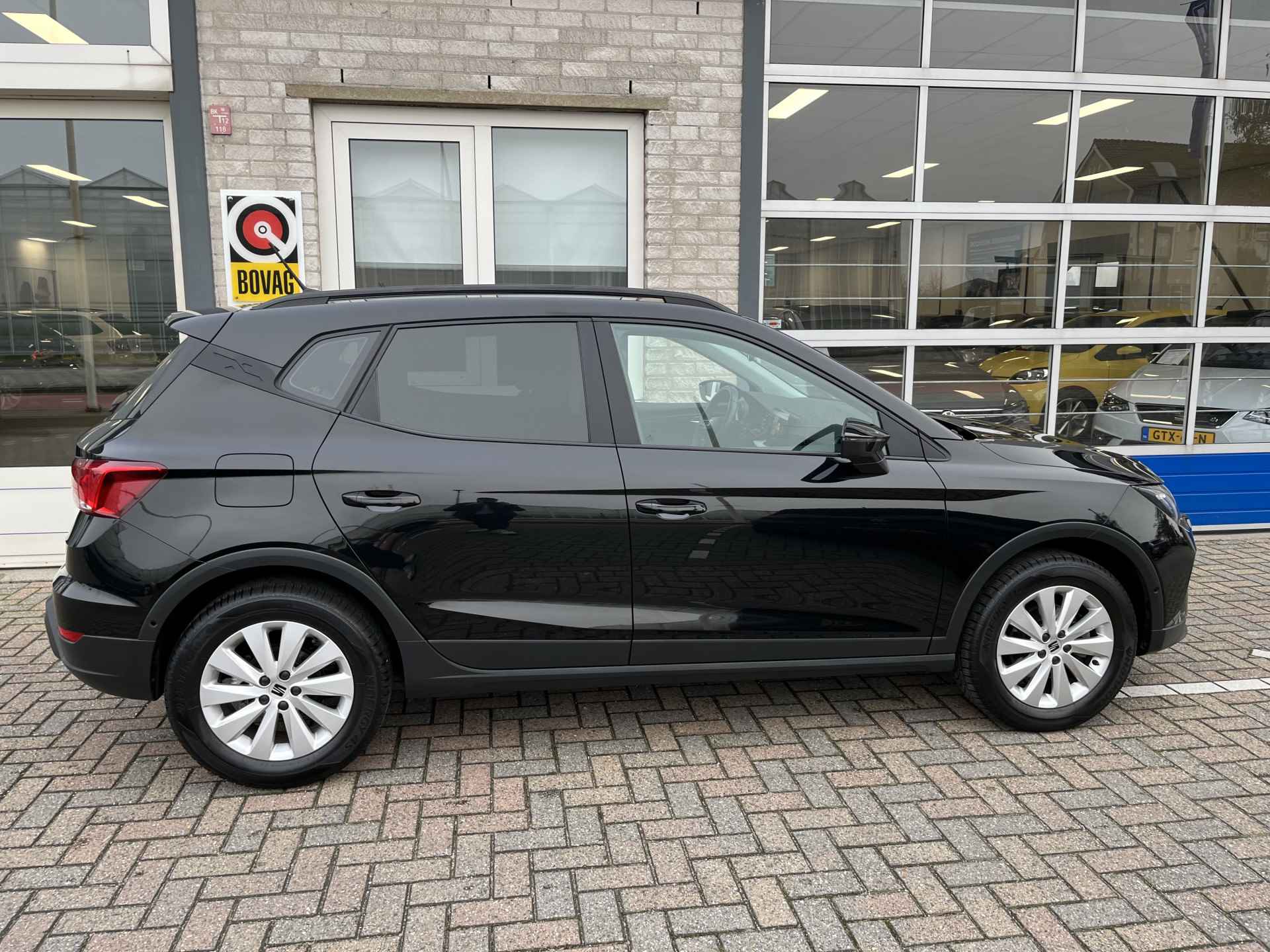 SEAT Arona 1.0 TSI Style / AUTOMAAT/ CAMERA/ PARK. SENSOREN/ CRUISE/ LED/ STOELVERWARM./ APP CONNECT/ AIRCO/ NAVI/ DAB/ 16" LMV - 35/39