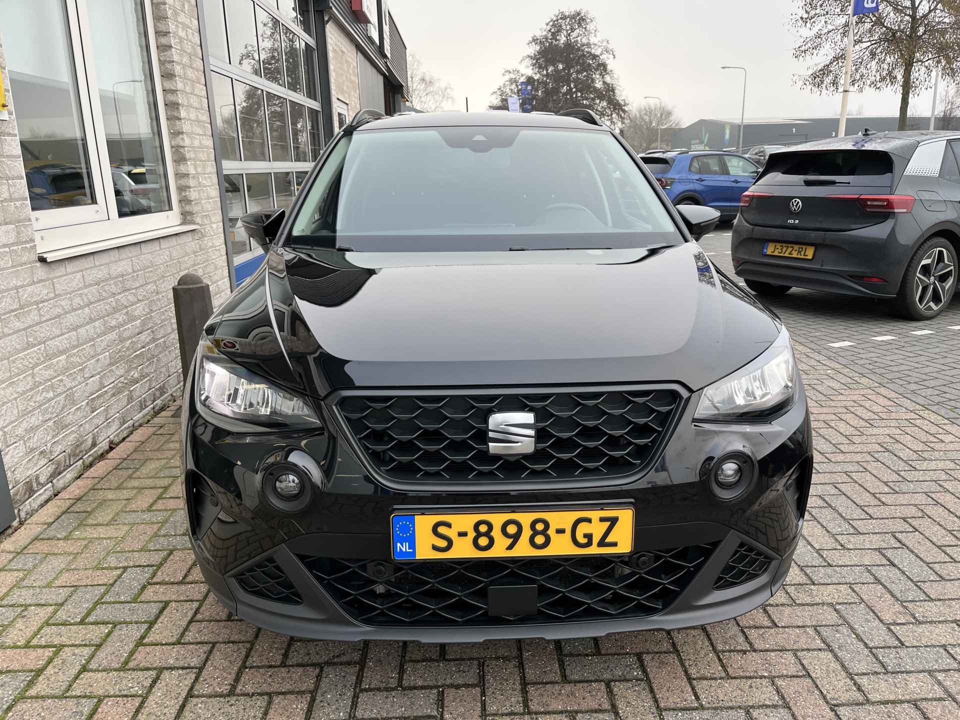 SEAT Arona 1.0 TSI Style / AUTOMAAT/ CAMERA/ PARK. SENSOREN/ CRUISE/ LED/ STOELVERWARM./ APP CONNECT/ AIRCO/ NAVI/ DAB/ 16" LMV - 32/39