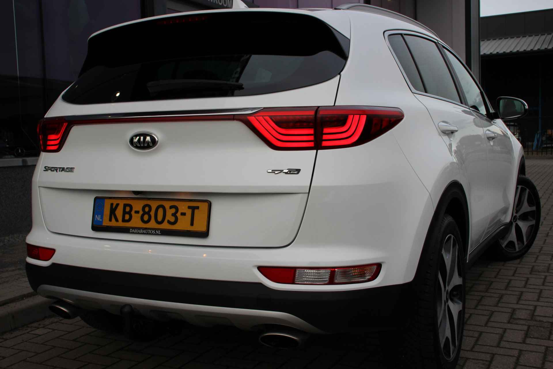 Kia Sportage 1.6 T-GDI GT-Line First Edition | Leder | Camera | Trekhaak | 177PK - 17/33