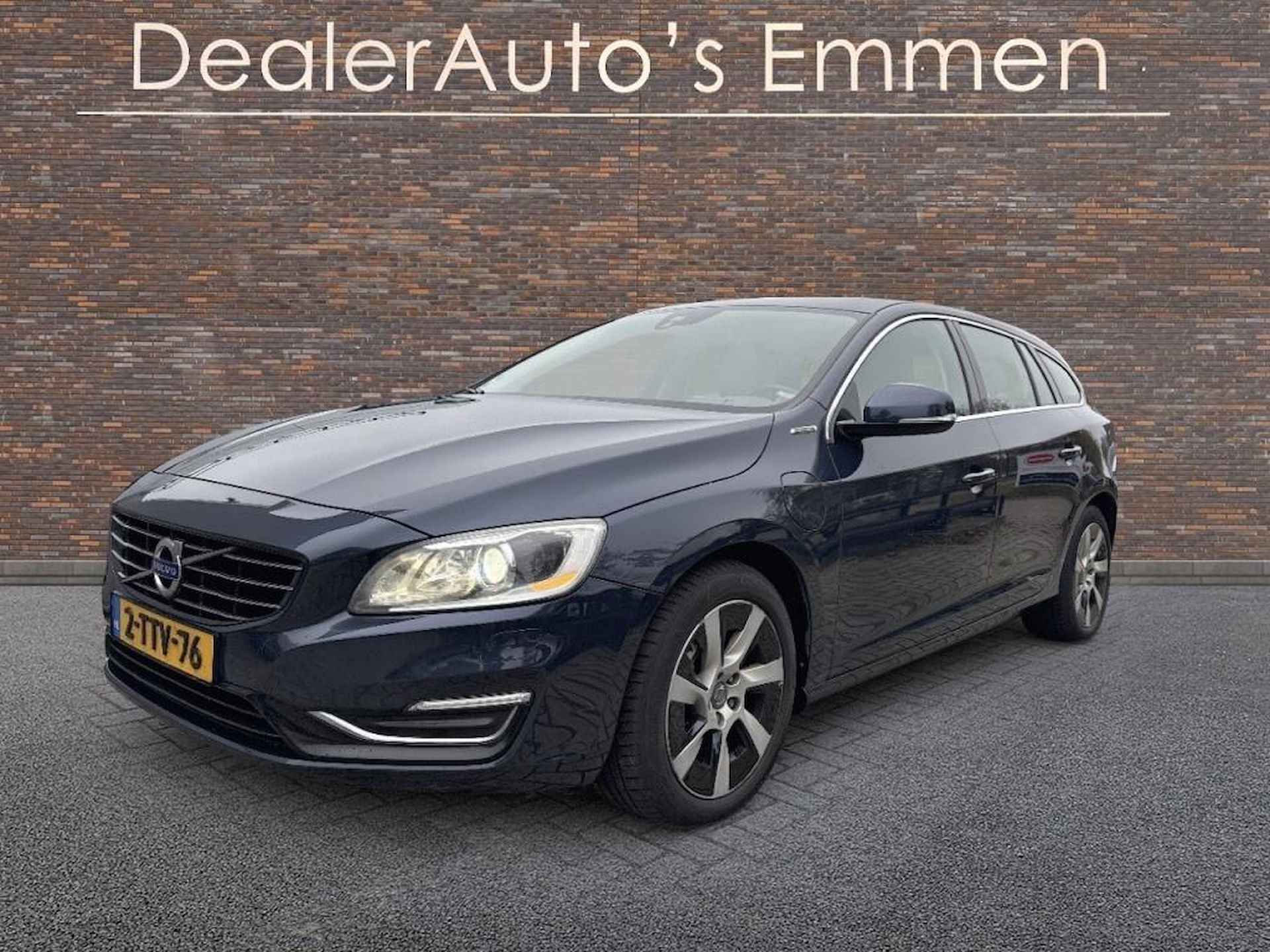 Volvo V60 2.4 D6 AWD Pl.i Sum. - 3/15