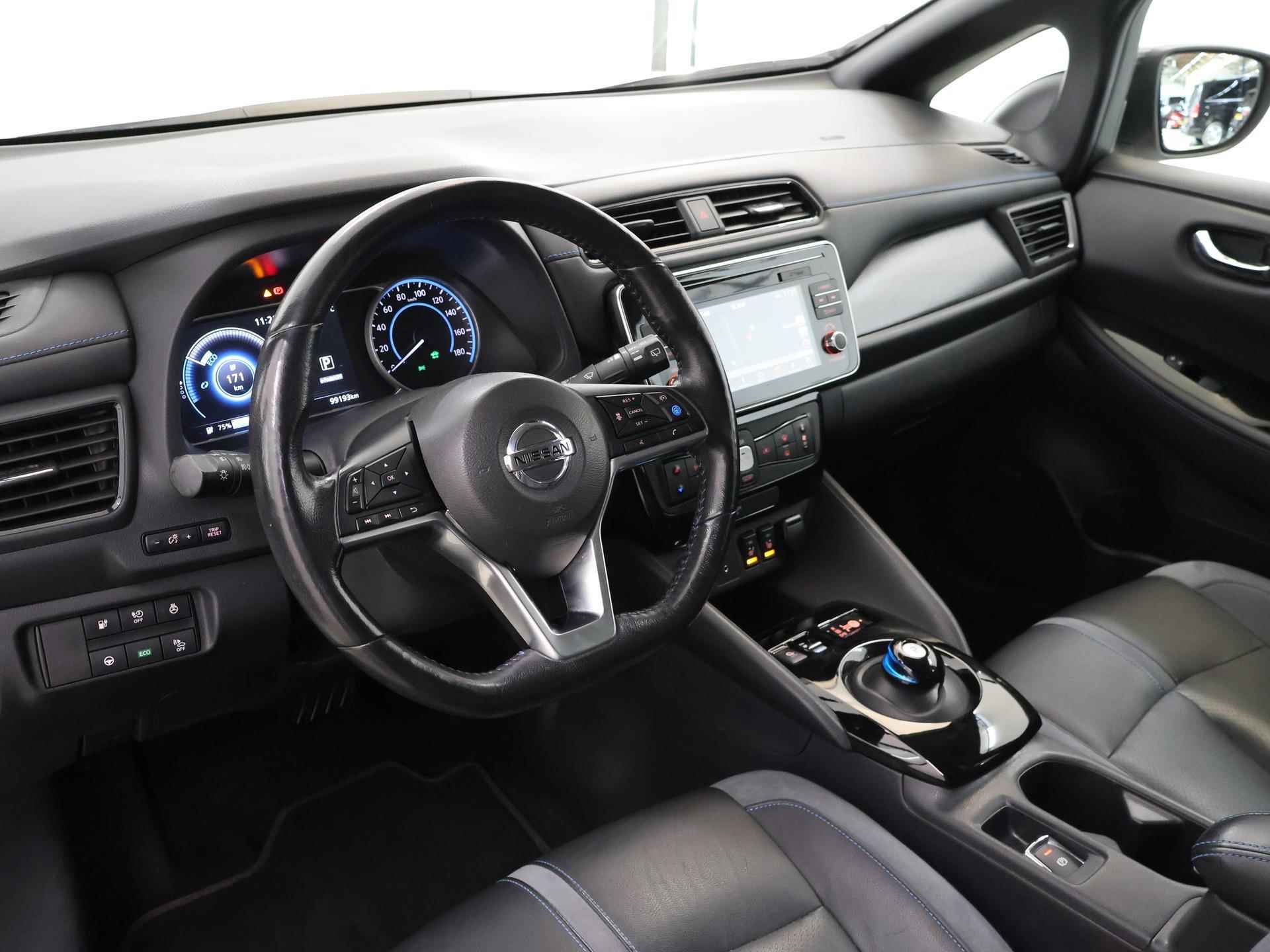Nissan LEAF Tekna 40 kWh | Navigatie | Parkeercamera 360 ° | Climate control | Stoelverwarming | - 8/46