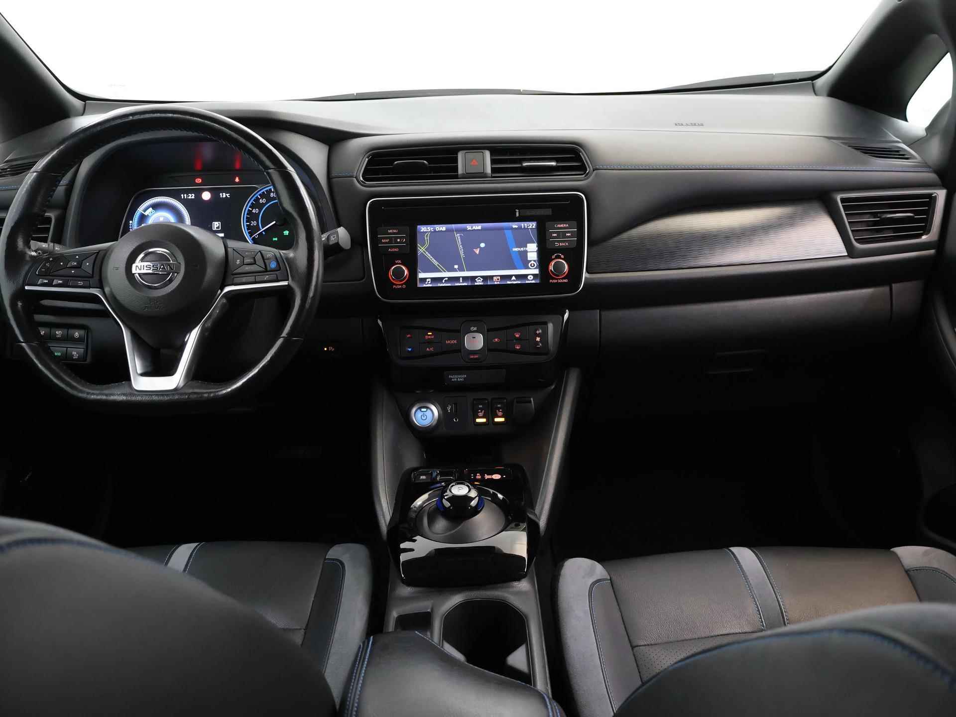 Nissan LEAF Tekna 40 kWh | Navigatie | Parkeercamera 360 ° | Climate control | Stoelverwarming | - 9/46