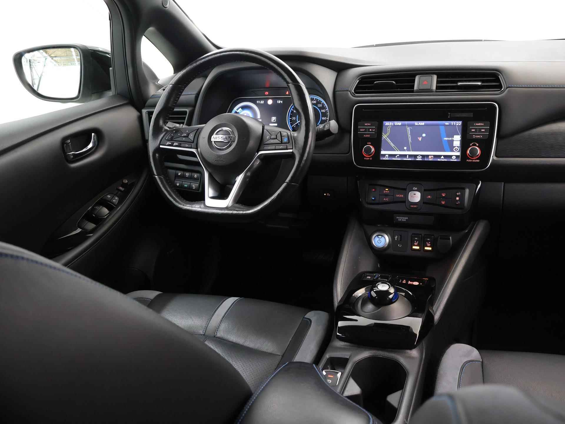 Nissan LEAF Tekna 40 kWh | Navigatie | Parkeercamera 360 ° | Climate control | Stoelverwarming | - 10/46