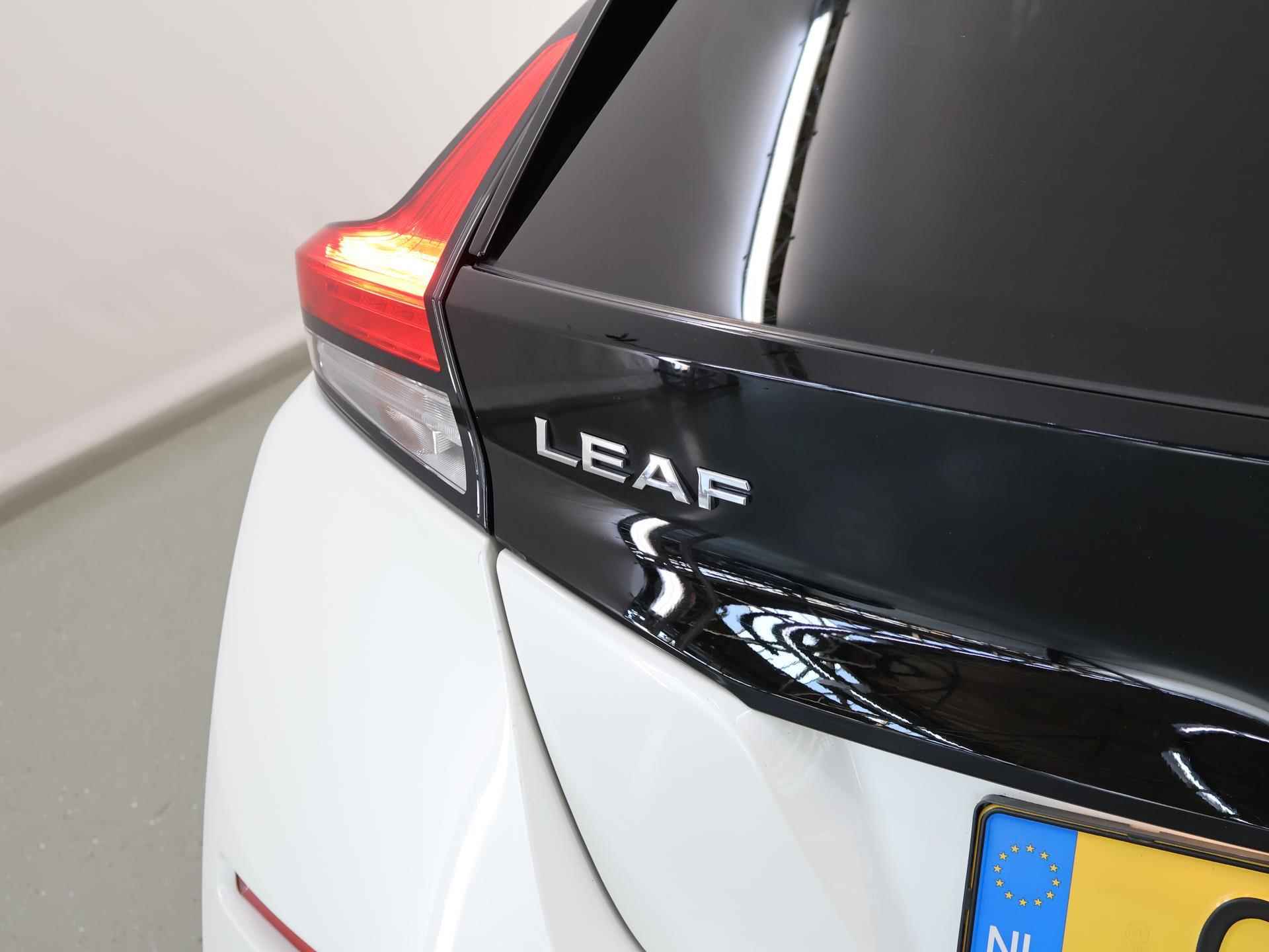 Nissan LEAF Tekna 40 kWh | Navigatie | Parkeercamera 360 ° | Climate control | Stoelverwarming | - 43/46