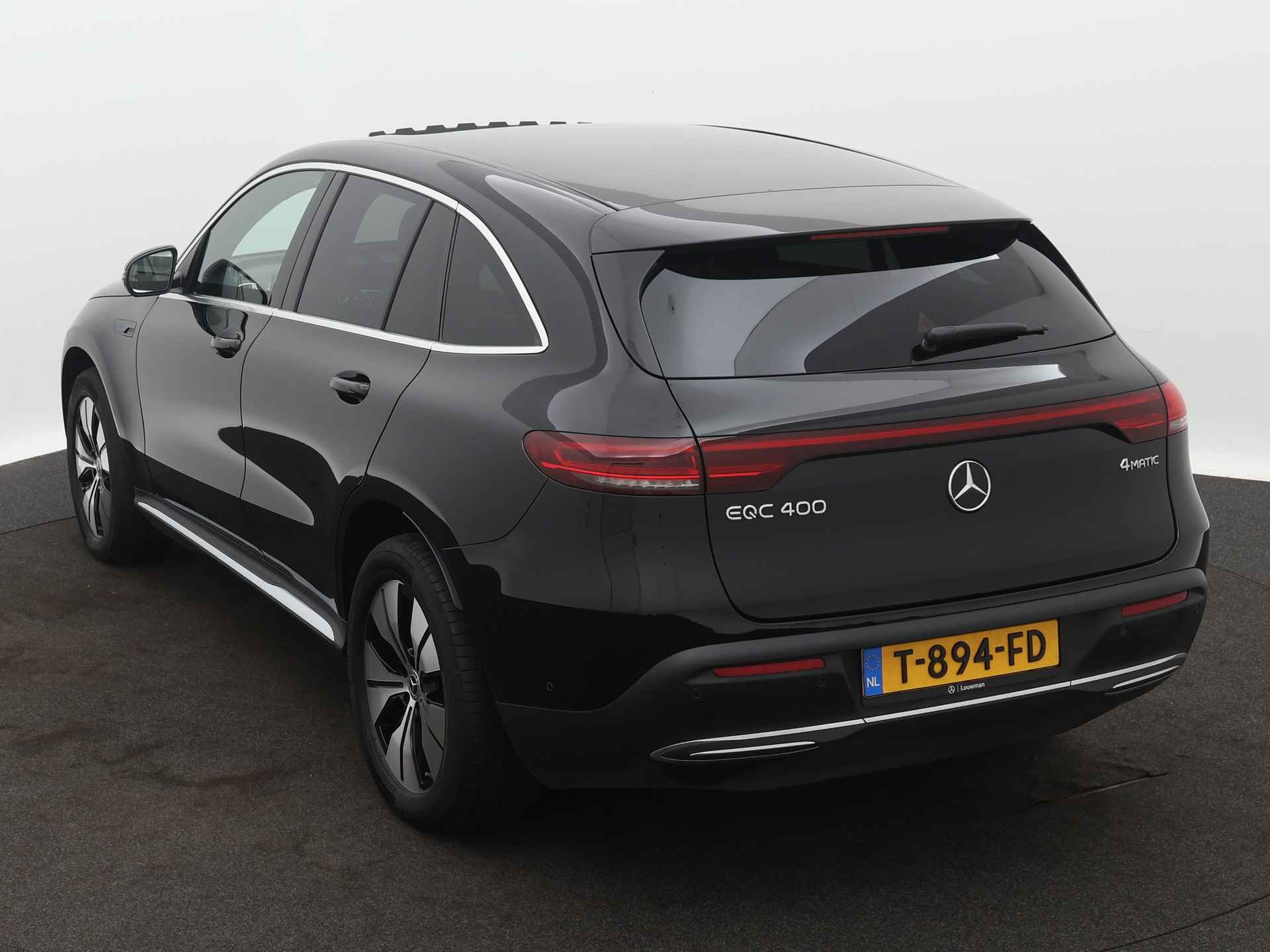 Mercedes-Benz EQC 400 4MATIC Premium 80 kWh | Schuif/kanteldak | Beige leder interieur | Alarm klasse 3 | Navigatie | Parking support met camera achter | Inclusief 24 maanden MB Certified garantie voor Europa - 17/46