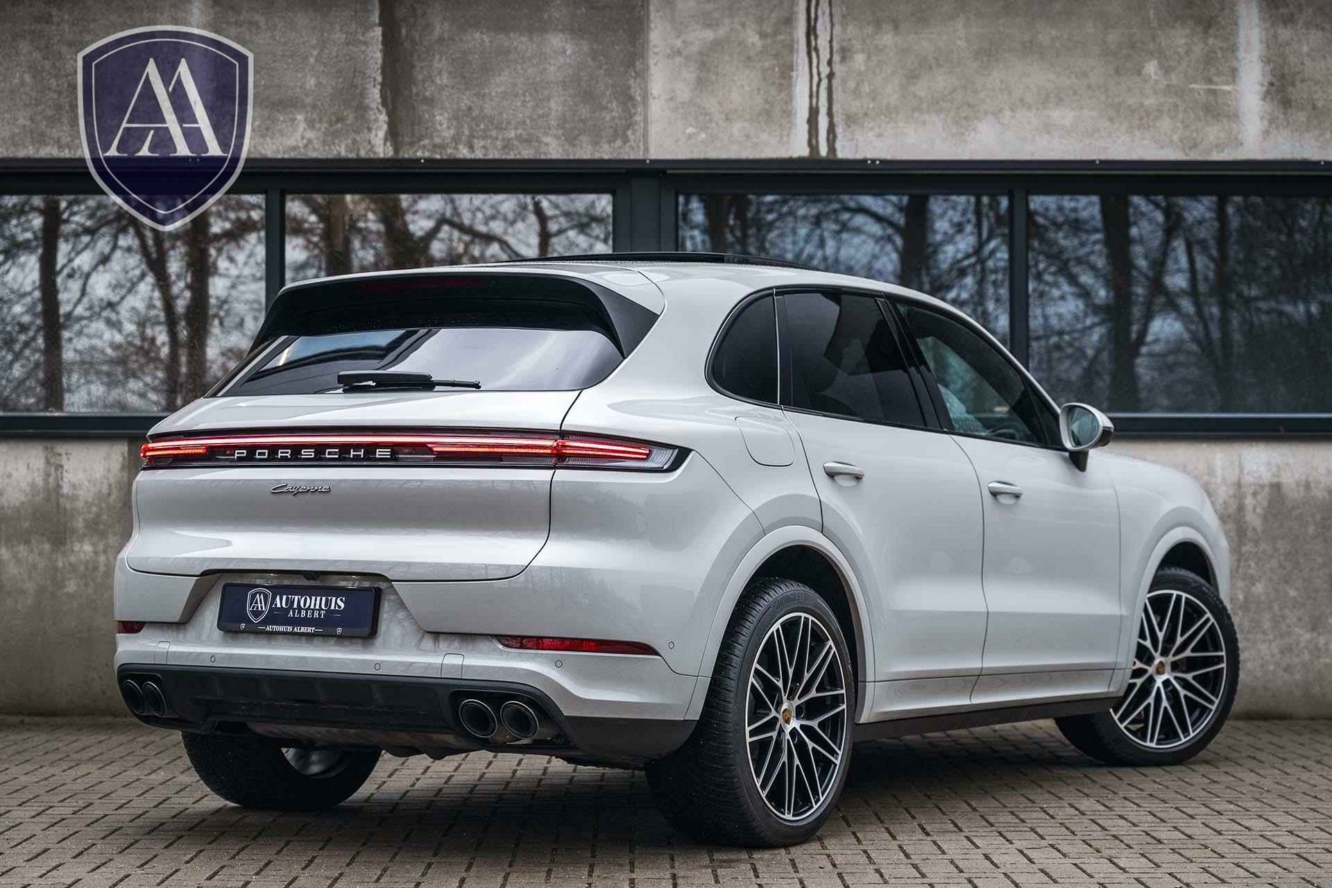 Porsche Cayenne 3.0 E-Hybrid Facelift SportDesign Krijtgrijs - 3/69