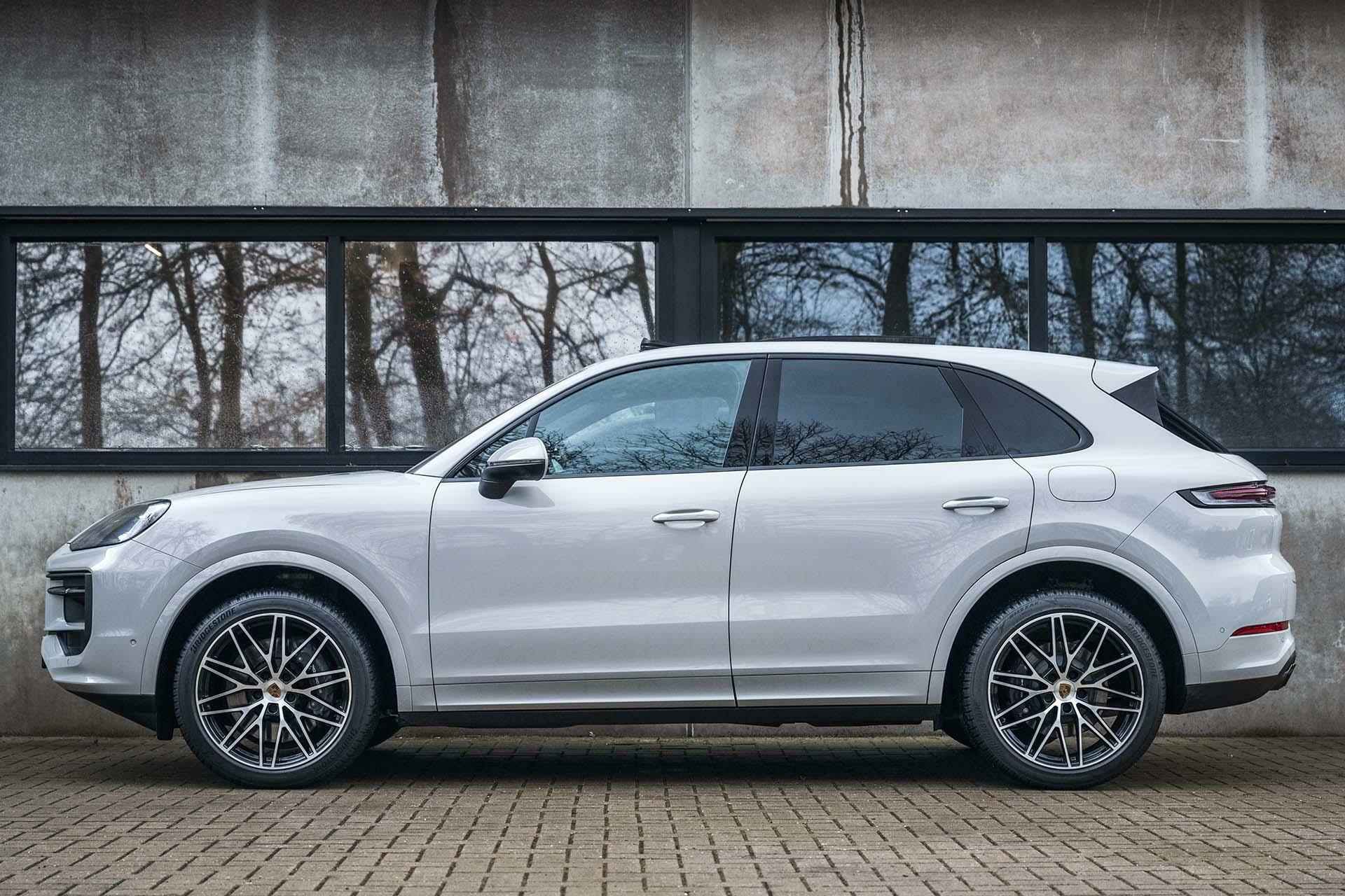 Porsche Cayenne 3.0 E-Hybrid Facelift SportDesign Krijtgrijs - 9/69