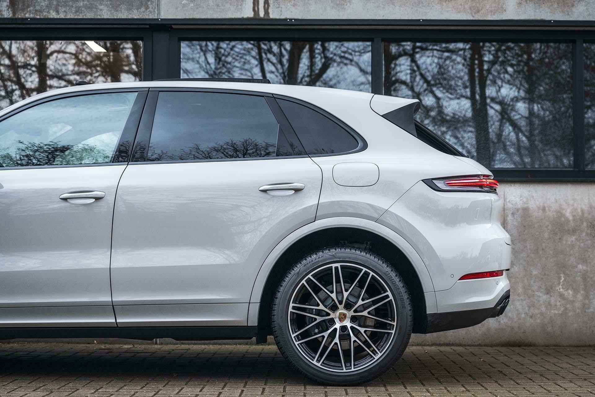 Porsche Cayenne 3.0 E-Hybrid Facelift SportDesign Krijtgrijs - 11/69