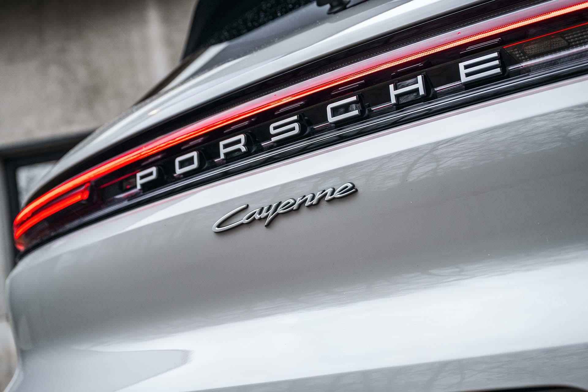 Porsche Cayenne 3.0 E-Hybrid Facelift SportDesign Krijtgrijs - 17/69