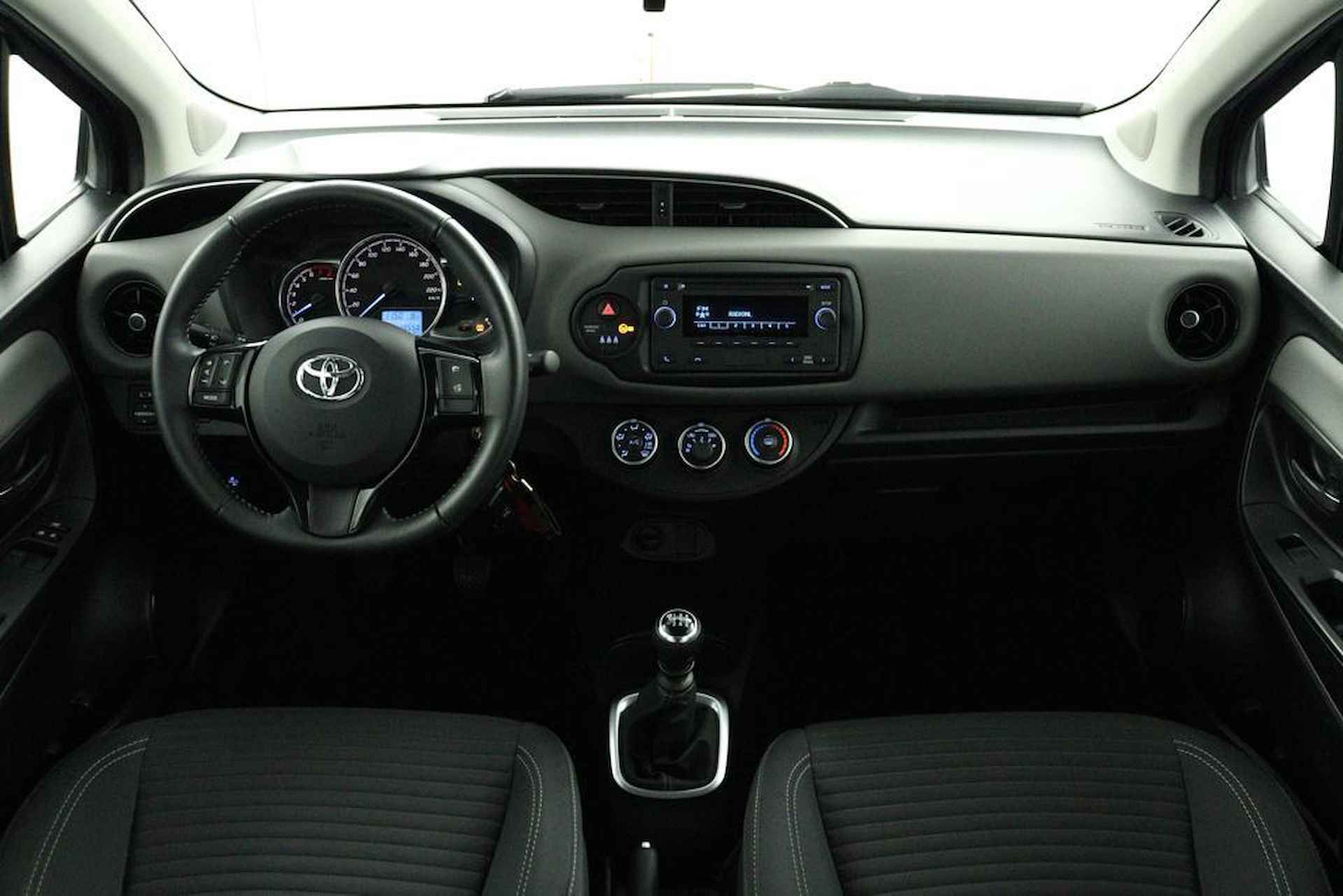 Toyota Yaris 1.5 VVT-i Comfort | Trekhaak | Airco | Bluetooth | - 4/31