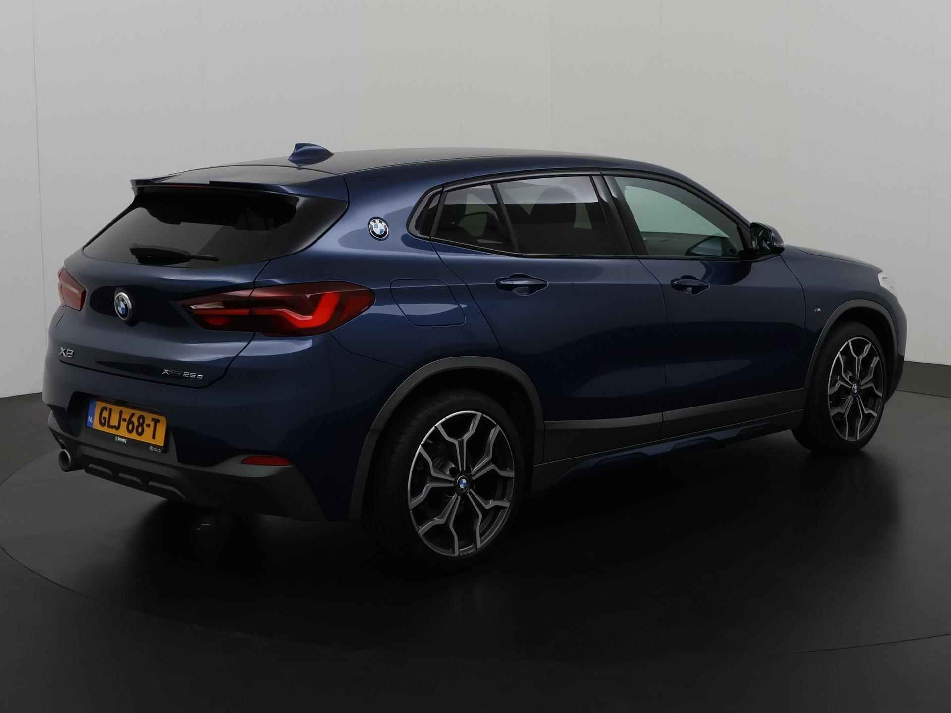 BMW X2 xDrive25e M Sport X Shadow | Camera | Navigatie | Elek klep | 19" | Zondag Open! - 4/37