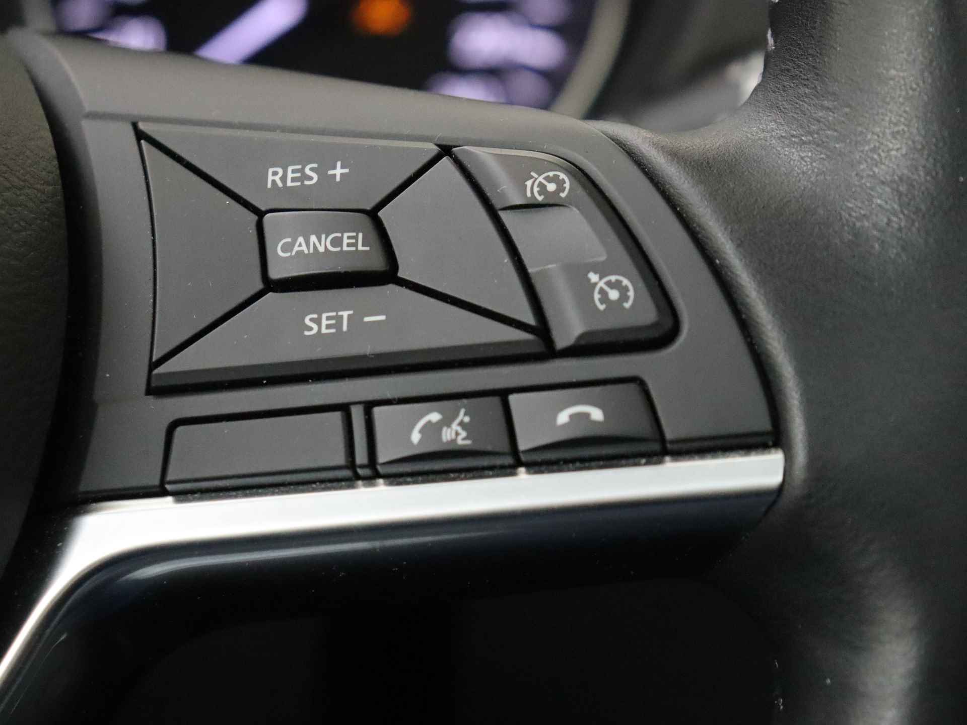 Nissan QASHQAI 1.2 N-Connecta | Panoramadak | Climate-en cruise control | Trekhaak | Camera | - 24/43