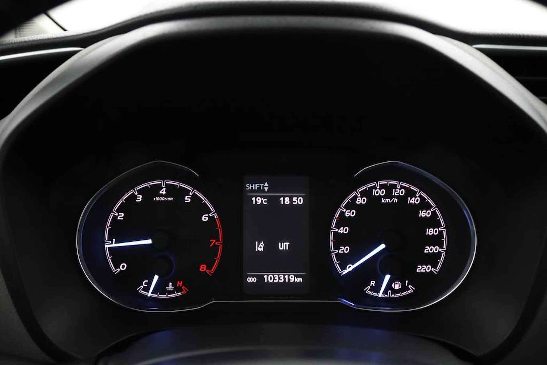 Toyota Yaris 1.0 VVT-i Aspiration | Achteruitrijcamera | Airco | - 6/46