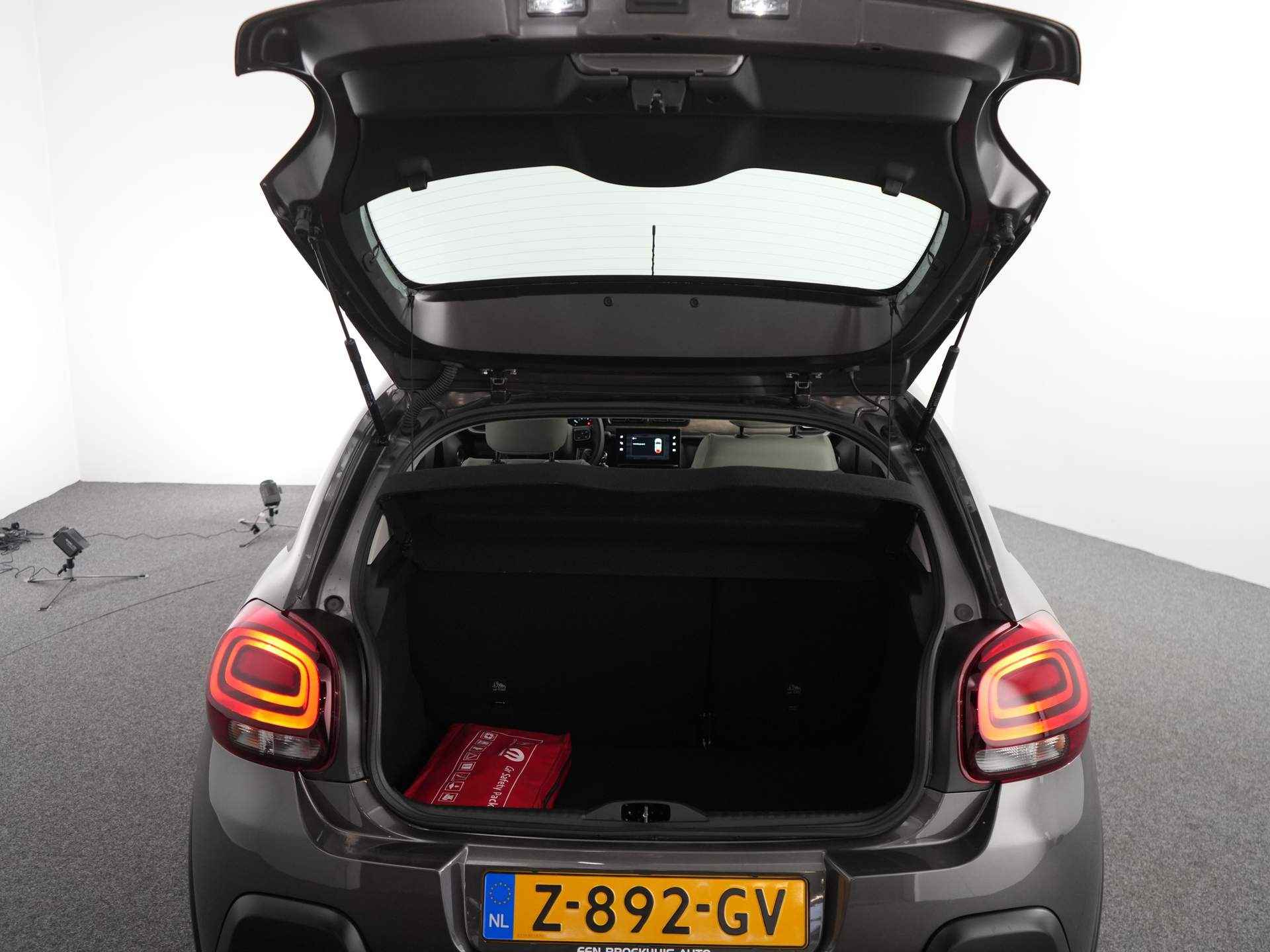 Citroën C3 1.2 PureTech S&S Plus | Navigatie | Stoel verwarming | Airco | Cruise | - 25/26