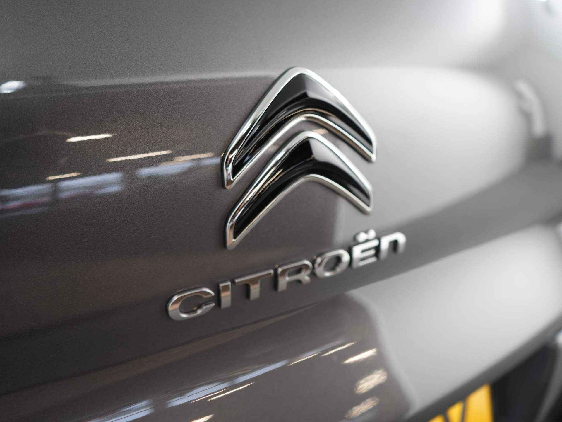 Citroën C3 1.2 PureTech S&S Plus | Navigatie | Stoel verwarming | Airco | Cruise | - 26/26