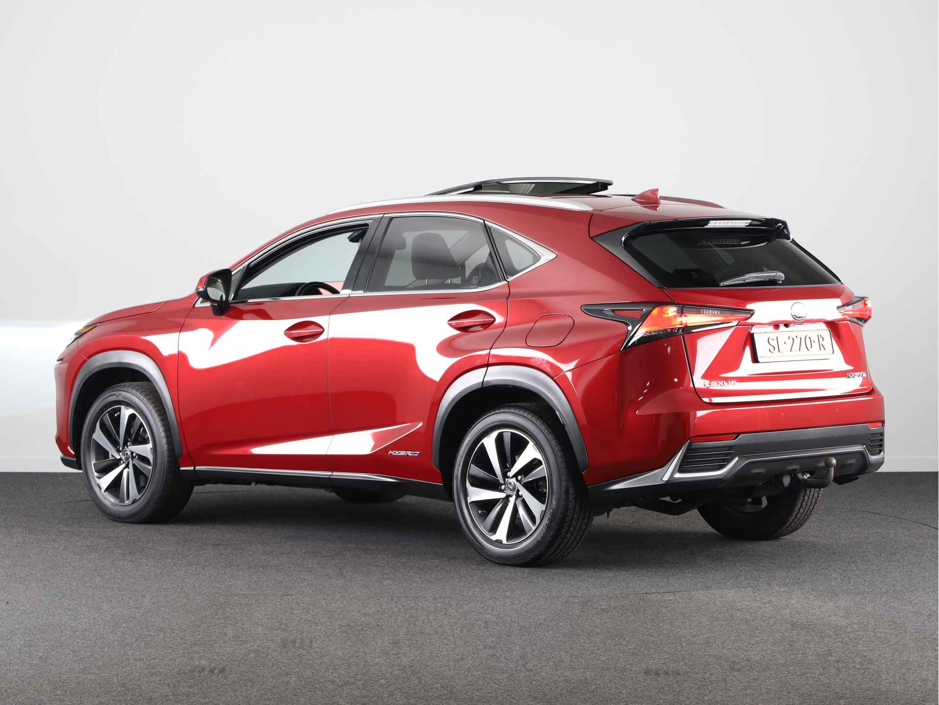 Lexus NX 300h AWD President Line | Schuifdak | Mark Levinson Audio | Trekhaak | Head-up Display | 360 Camera | Navigatie | Dodehoek Detectie | Stuur-/Stoelverwarming | Achterbank Verwarmd | - 29/58