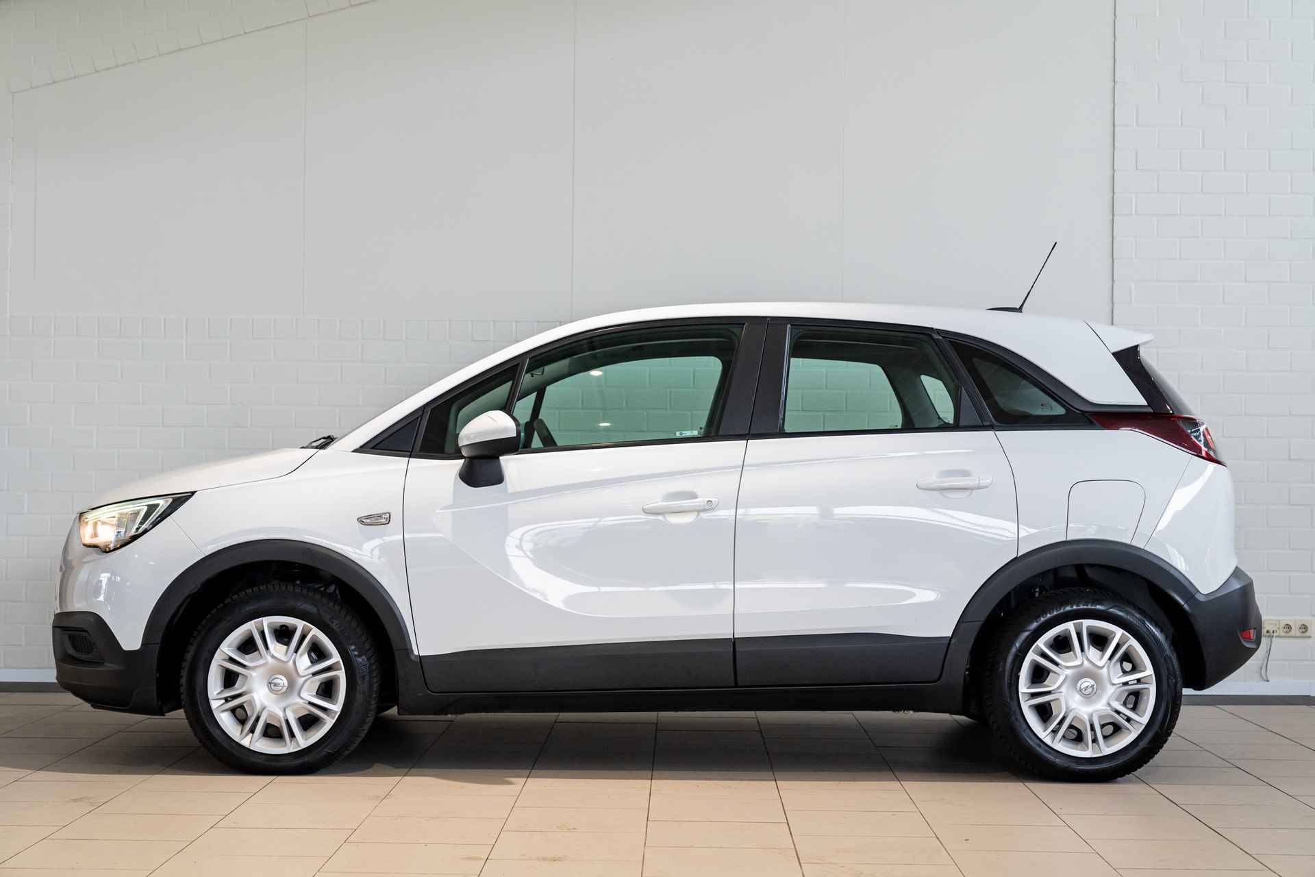 Opel Crossland X 1.2 Turbo 110PK Online Edition - 2/30