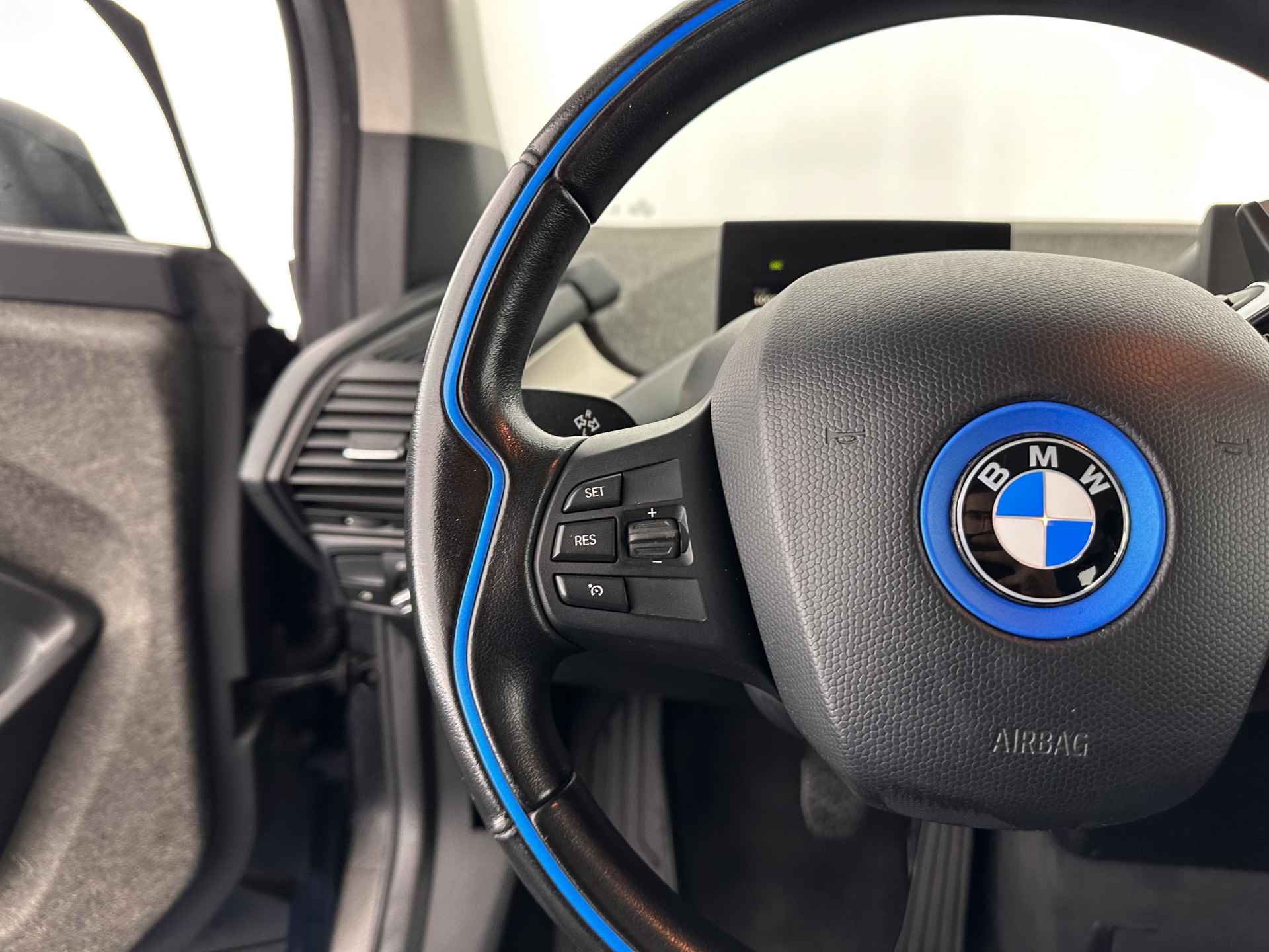 BMW i3 Basis 94Ah 33 kWh [ 3-Fase ] (INCL-BTW) *HEATPUMP | NAVI-FULLMAP | FULL-LED | DIGI-COCKPIT | COMFORT-SEATS | CCS-FASTLOADER | ECC | PDC | CRUISE | 19"ALU* - 18/33