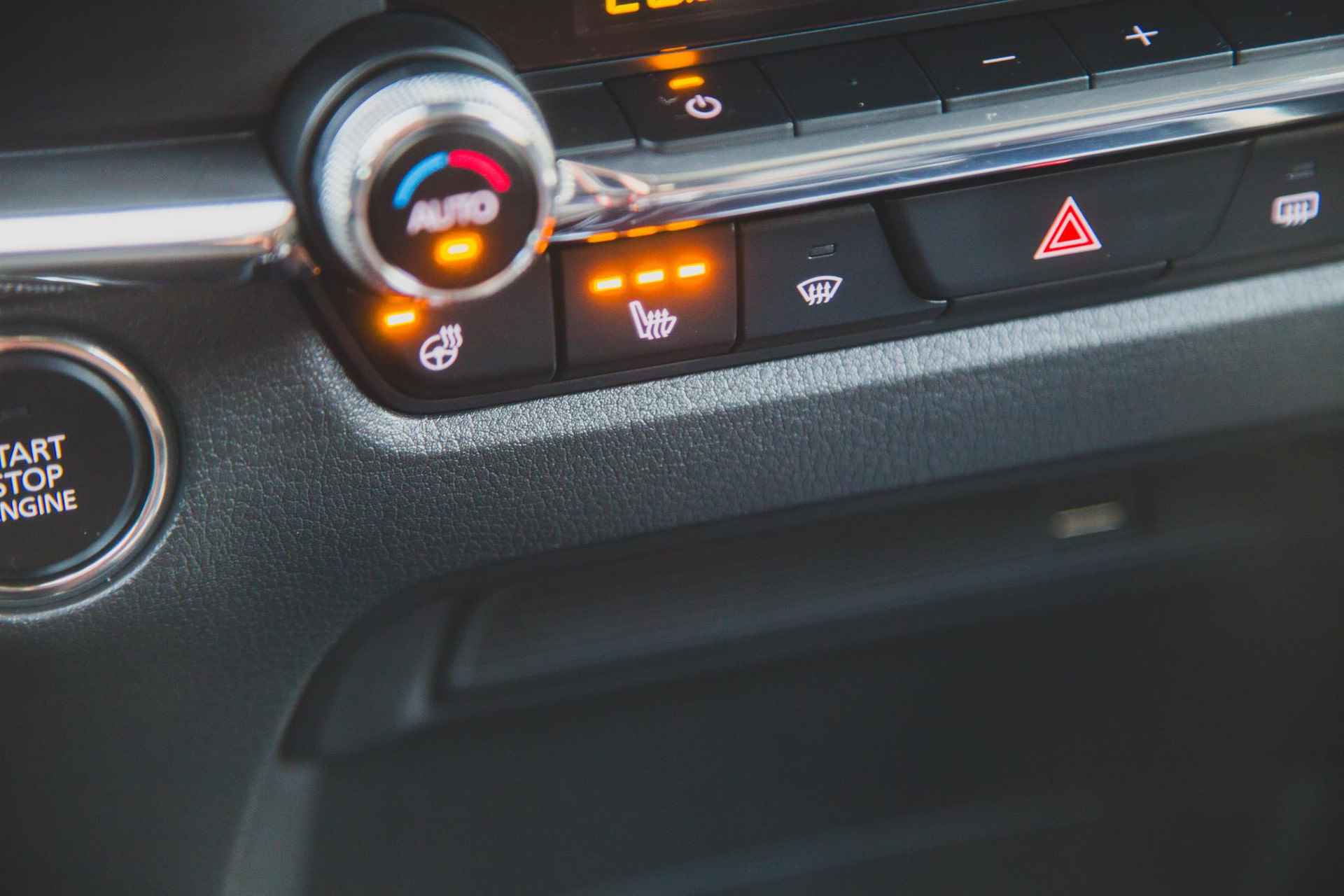 Mazda CX-30 2.0 e-SkyActiv-X M Hybrid Luxury 360 Camera | Leder | Bose | Full Option - 32/50