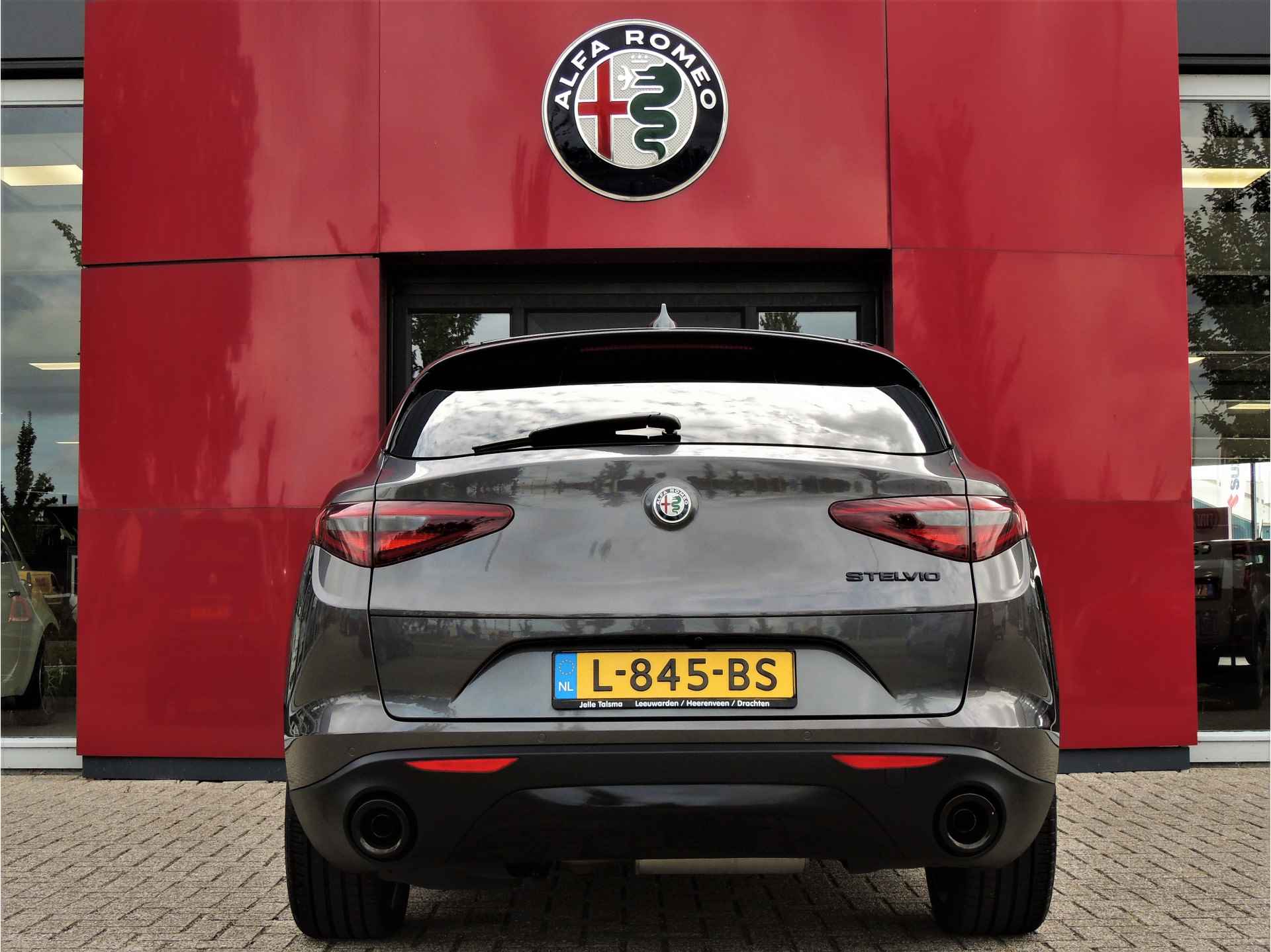 Alfa Romeo Stelvio 2.2d Super 230 PK | 20" velgen | Privacy Glass | Dark B-tech uitstraling | Trekhaak afneembaar 1600 KG Rijdende auto niet altijd aanwezig - 8/38