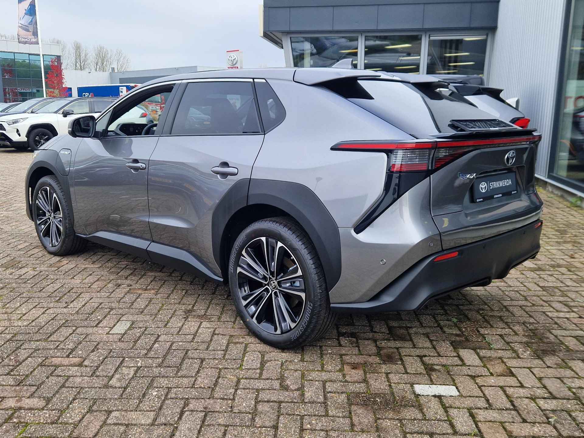 Toyota bZ4X Premium 71 kWh Nieuw!! Met solar roof - 3/28