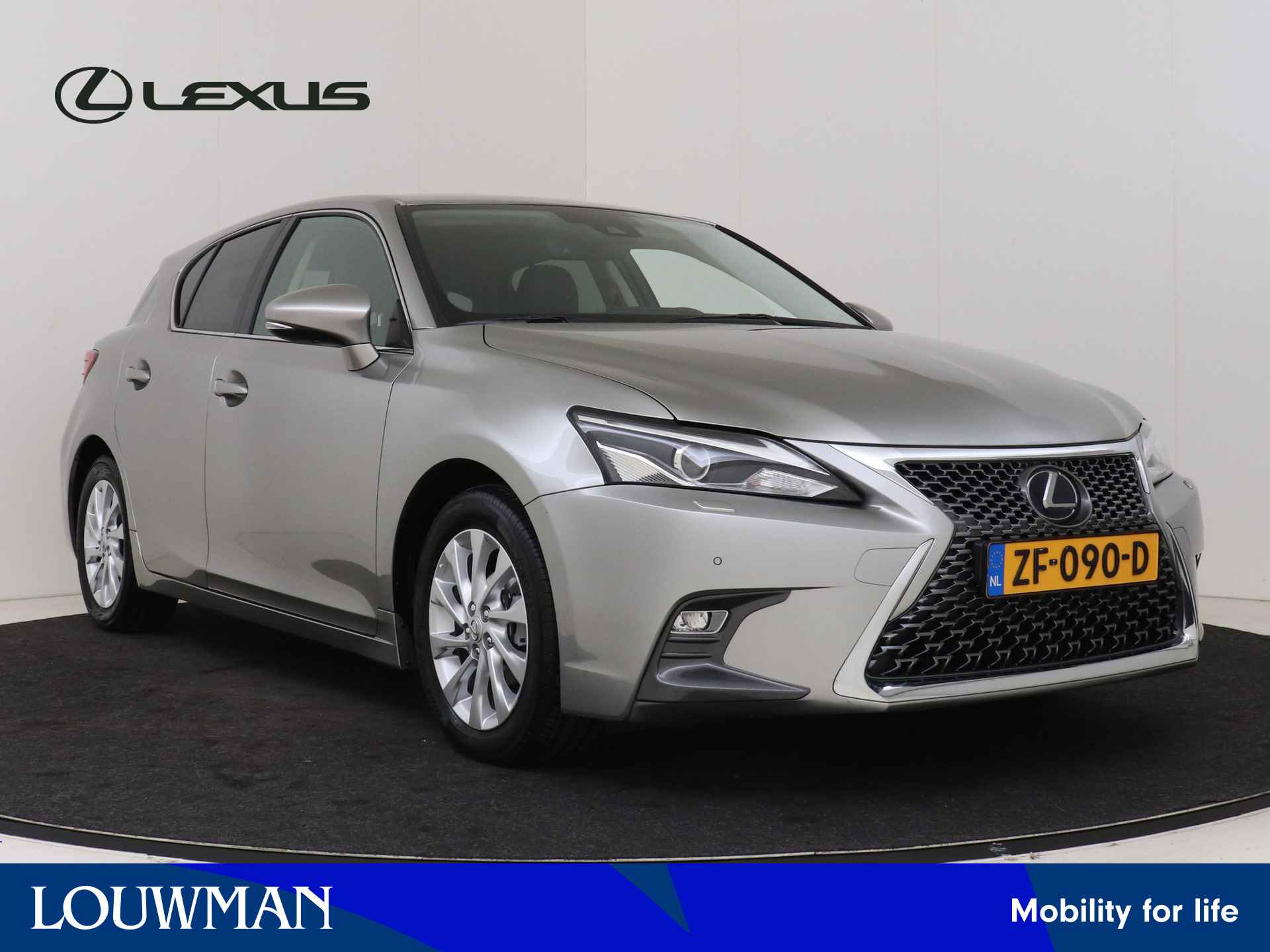 Lexus CT 200h Luxury Line | Safety System | Memory Seat | Stoelverwarming | Navigatie | Camera | LM velgen | Parkeersensoren |