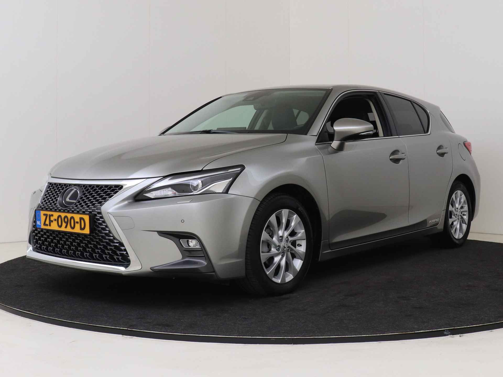 Lexus CT 200h Luxury Line | Safety System | Memory Seat | Stoelverwarming | Navigatie | Camera | LM velgen | Parkeersensoren | - 11/47