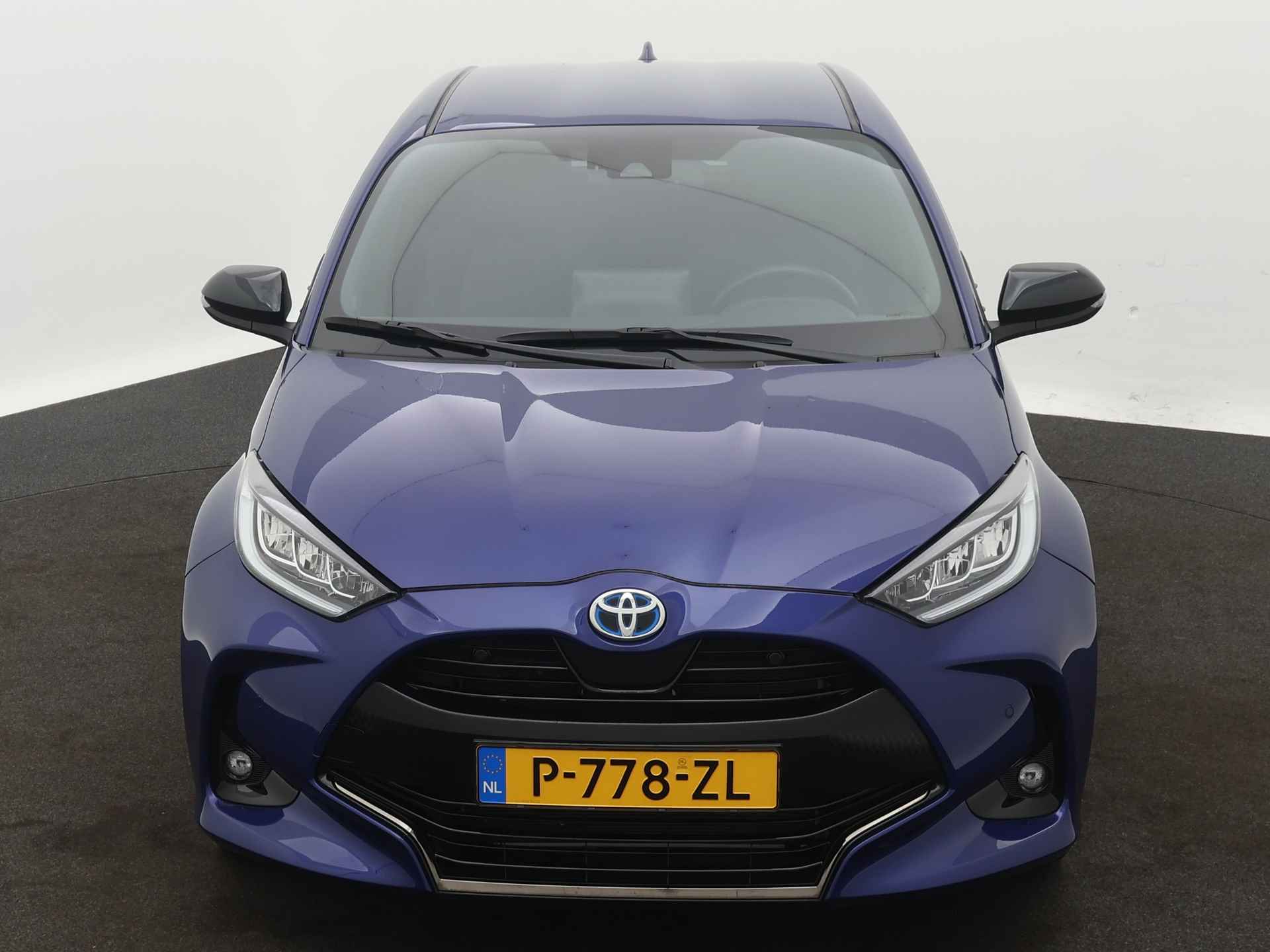 Toyota Yaris 1.5 Hybrid Executive | Nederlandse auto | Navigatie | Camera | Parkeersensoren | Stoelverwarming | - 28/46