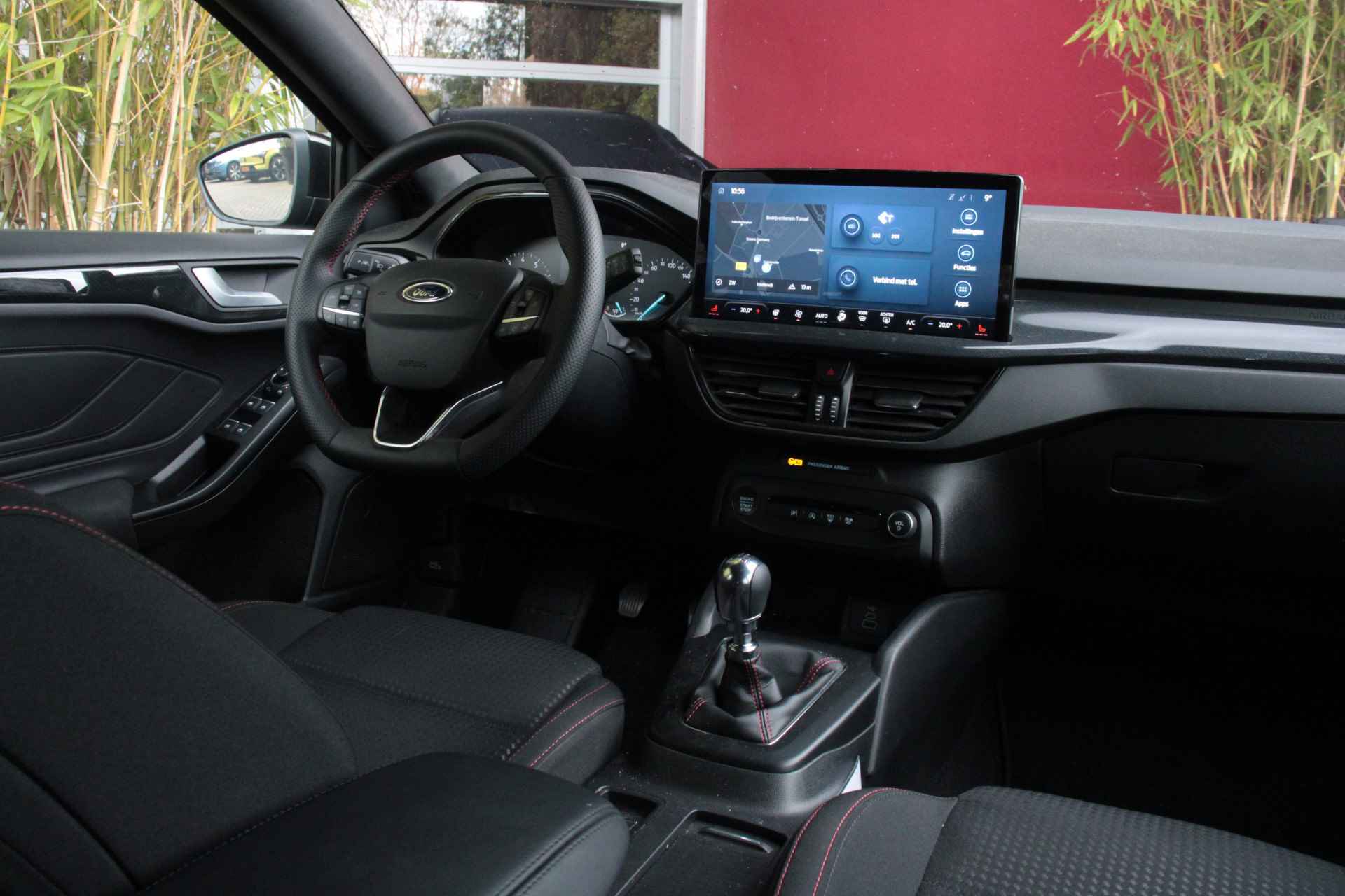 Ford Focus Wagon 1.0 EcoBoost Hybrid ST Line | Parkeersensoren V+A | Stuur- en stoelverwarming | Apple Carplay/Android Auto | Cruise Contro - 3/22
